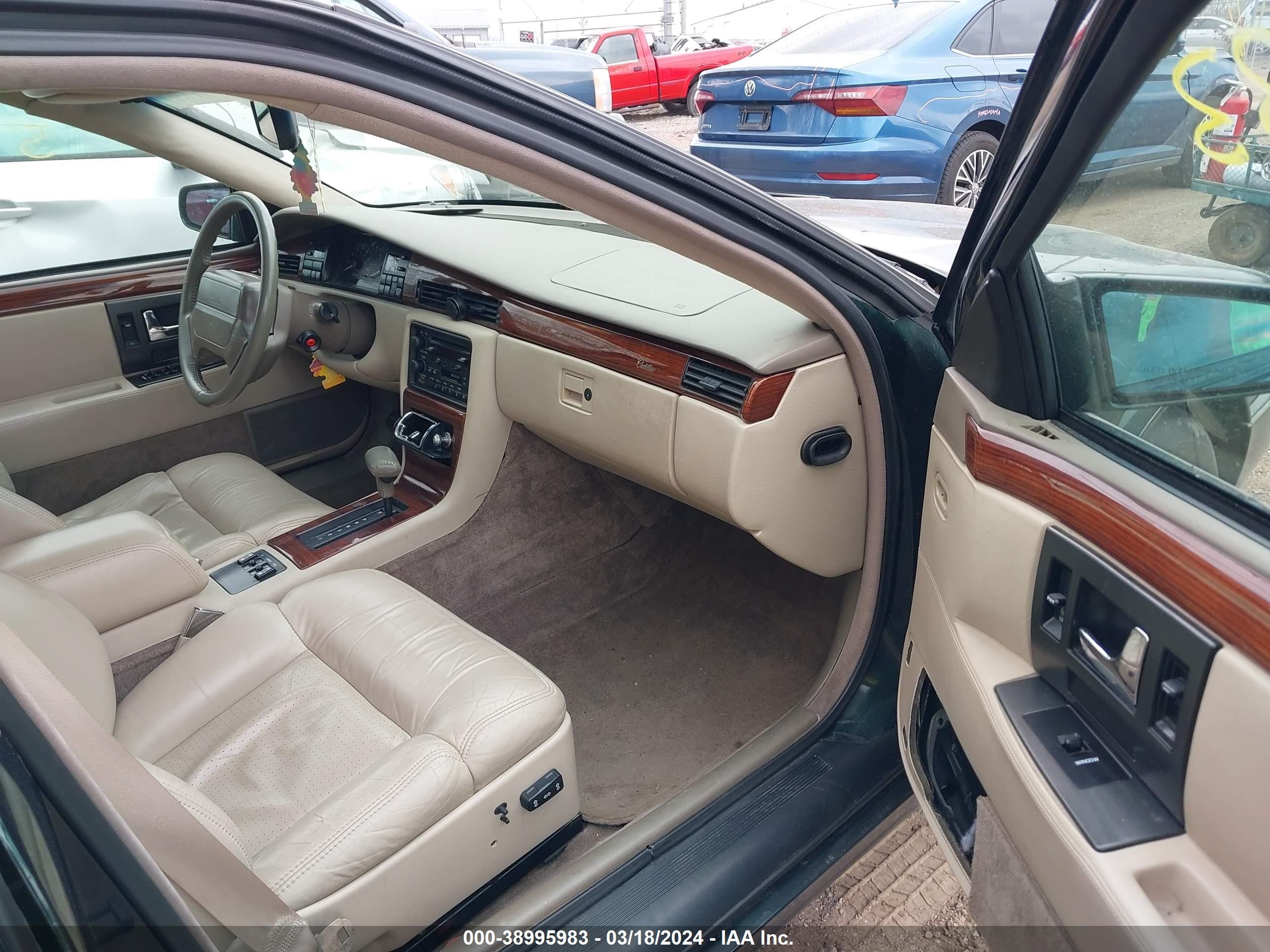 Photo 4 VIN: 1G6KY5299PU808637 - CADILLAC SEVILLE 