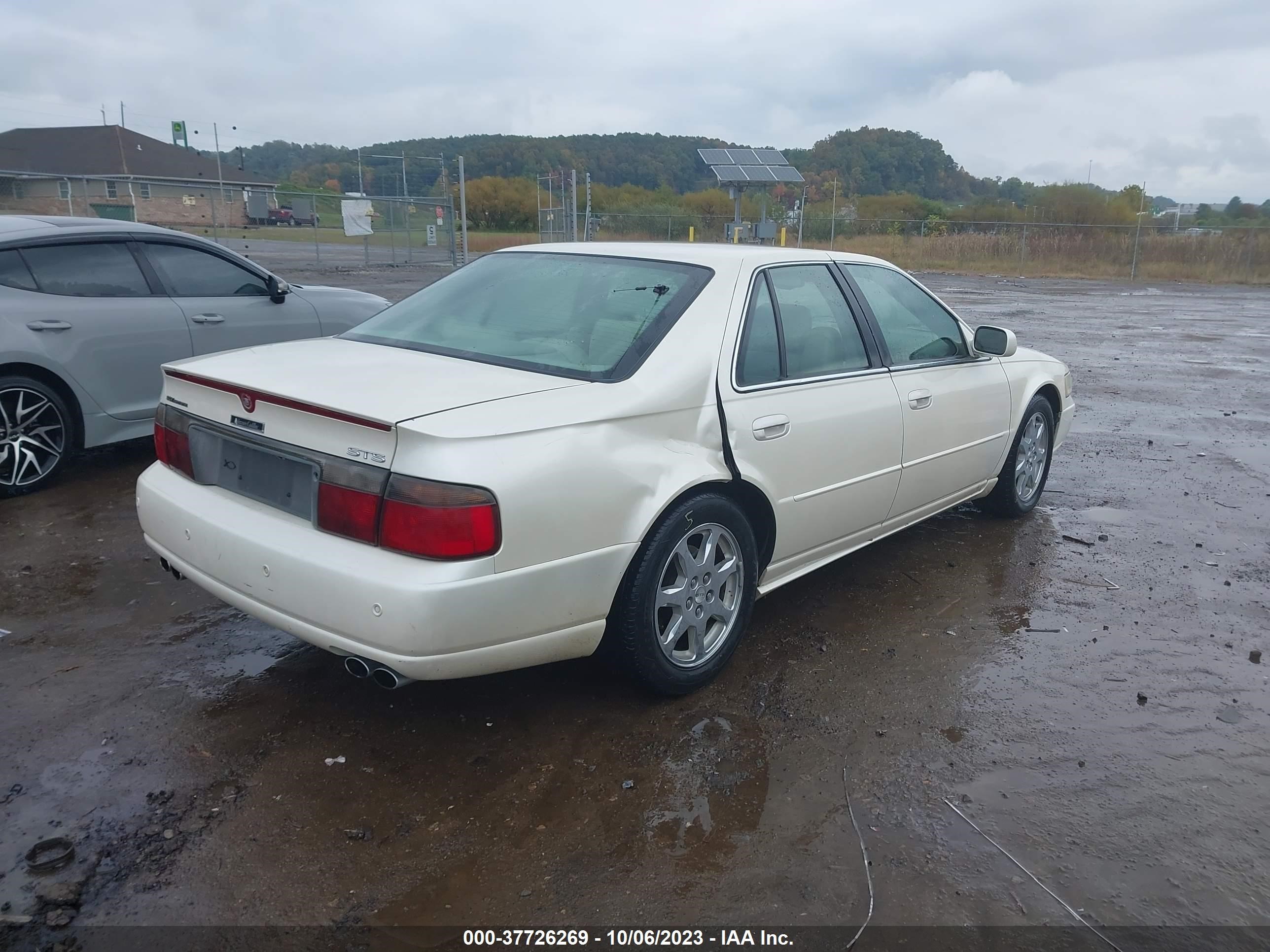 Photo 3 VIN: 1G6KY54903U282728 - CADILLAC SEVILLE 