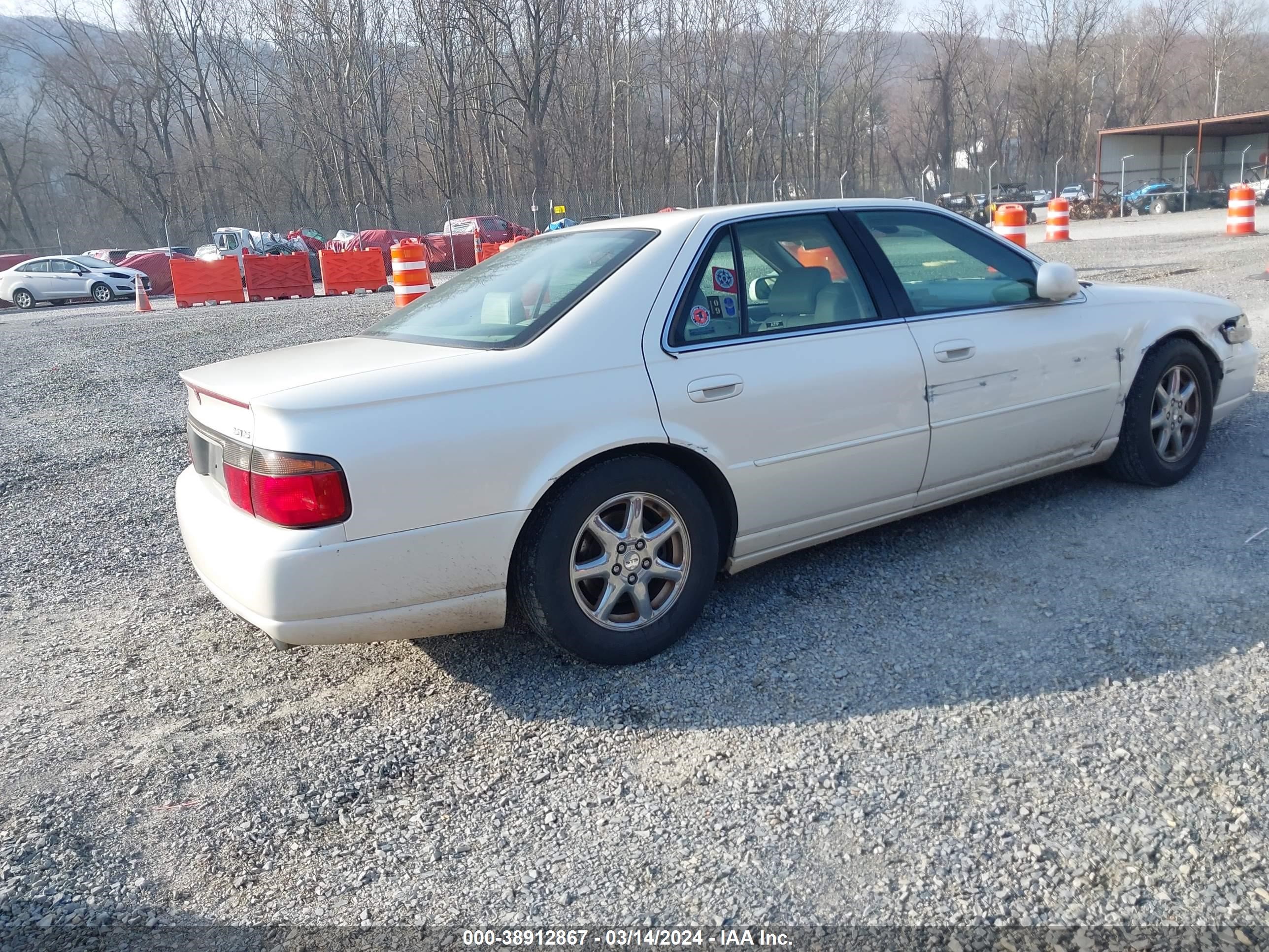 Photo 3 VIN: 1G6KY5492WU919266 - CADILLAC SEVILLE 