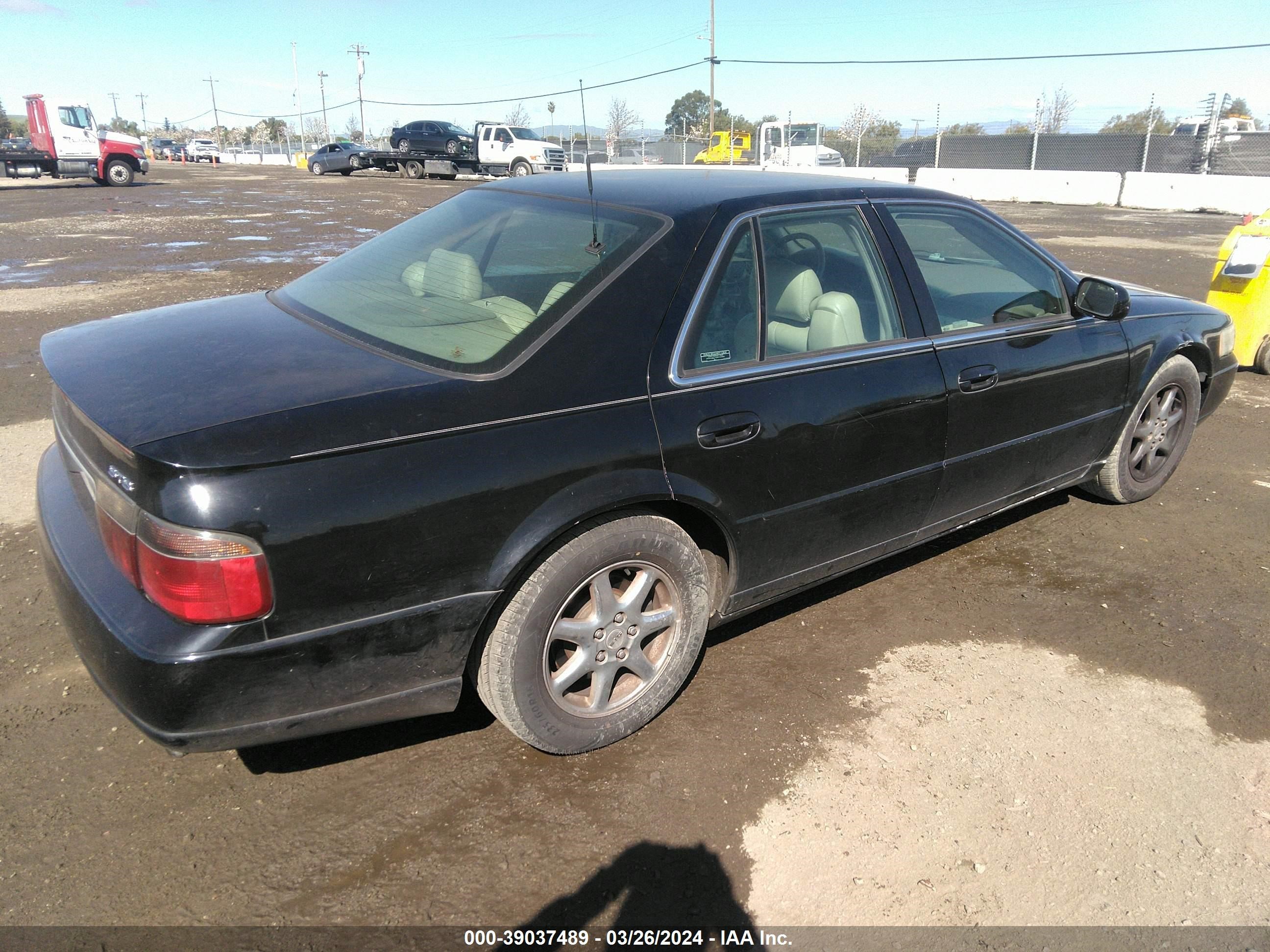 Photo 3 VIN: 1G6KY54971U134816 - CADILLAC SEVILLE 