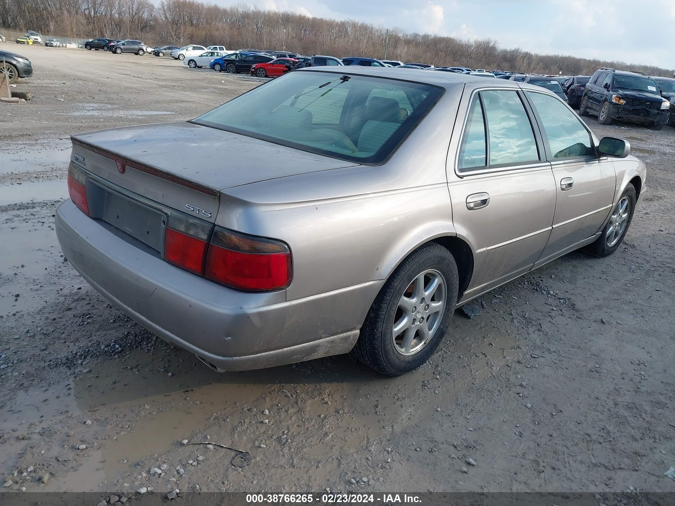 Photo 3 VIN: 1G6KY5499XU919069 - CADILLAC SEVILLE 