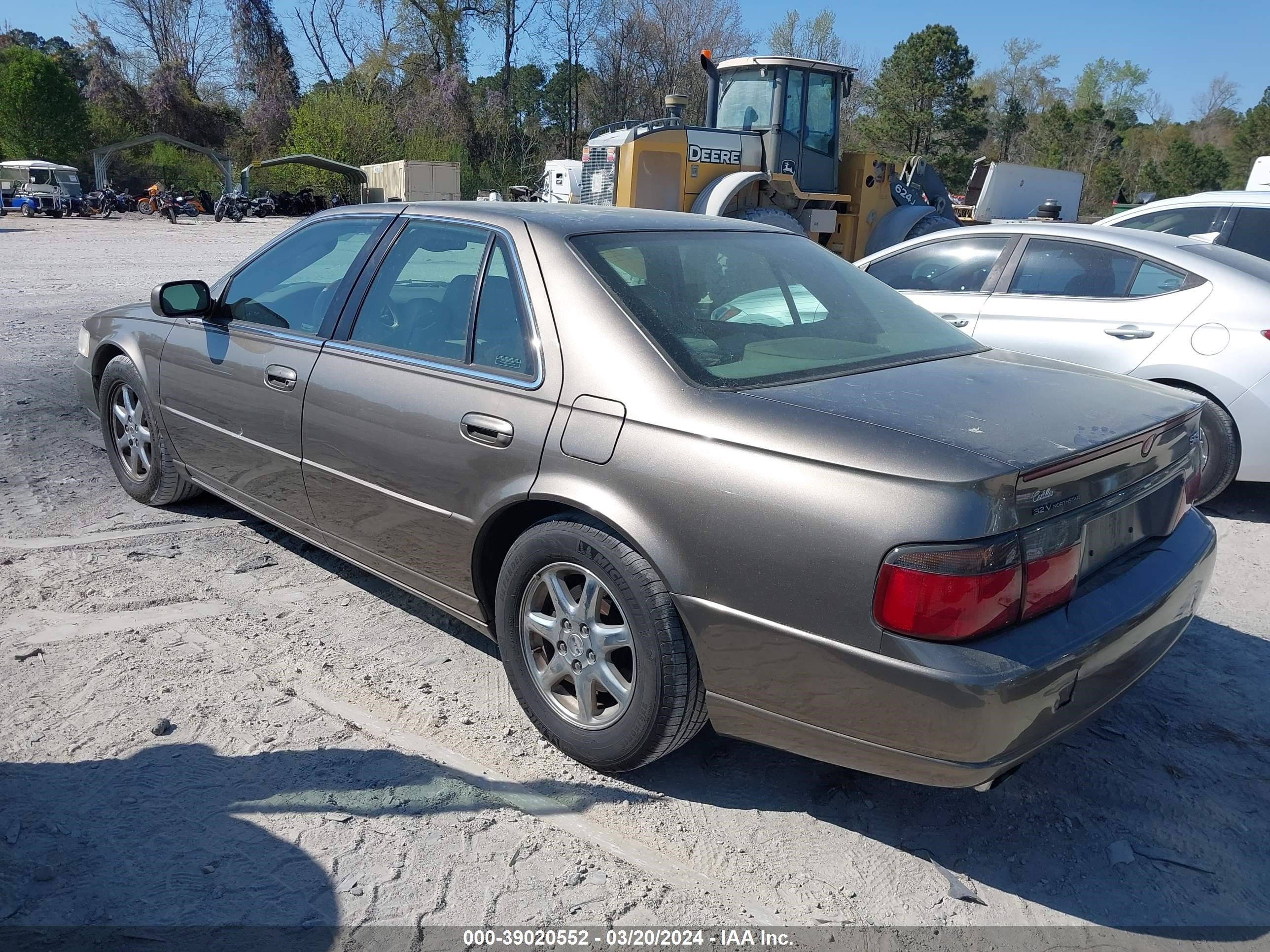 Photo 2 VIN: 1G6KY549XYU144847 - CADILLAC SEVILLE 