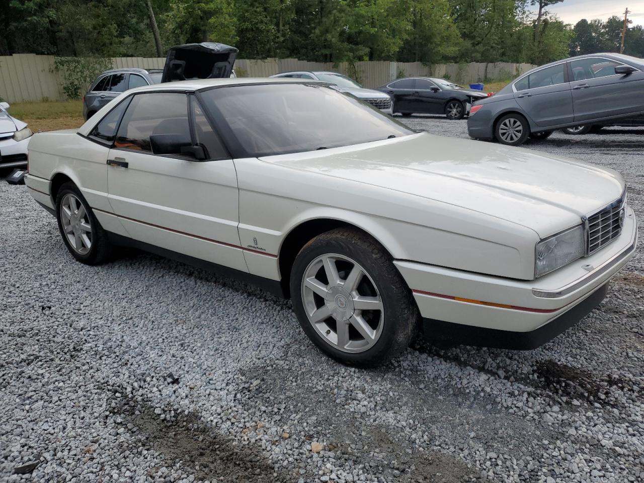 Photo 3 VIN: 1G6VR3187KU101097 - CADILLAC ALLANTE 