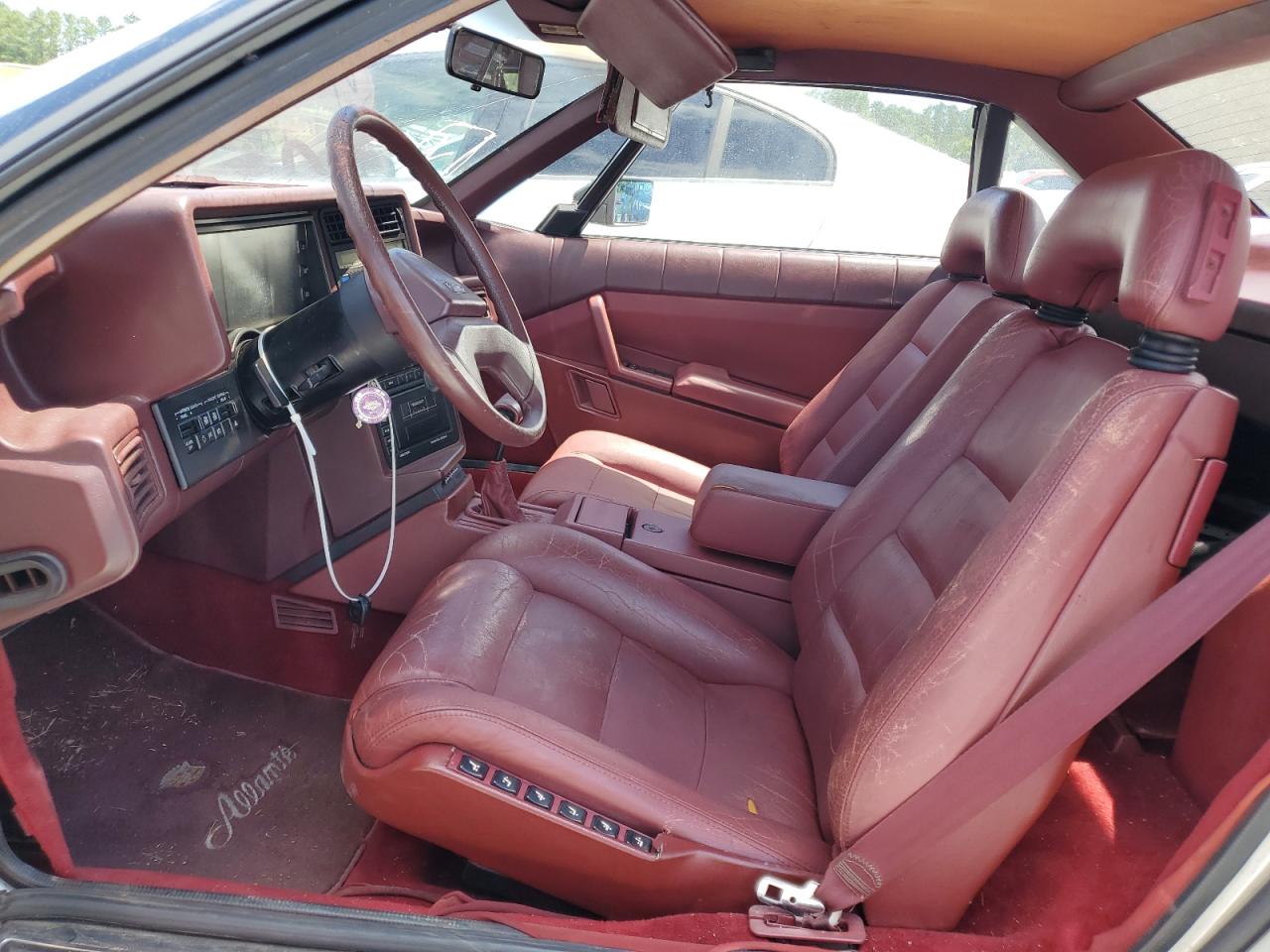 Photo 6 VIN: 1G6VR3187KU101097 - CADILLAC ALLANTE 