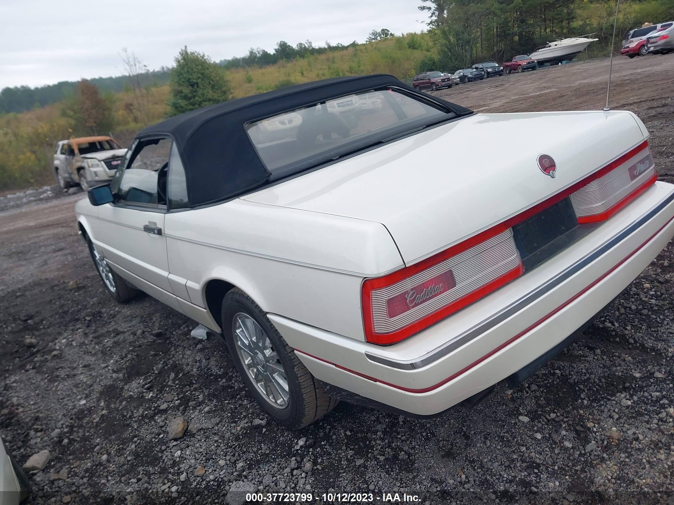 Photo 2 VIN: 1G6VS3382NU126382 - CADILLAC ALLANTE 