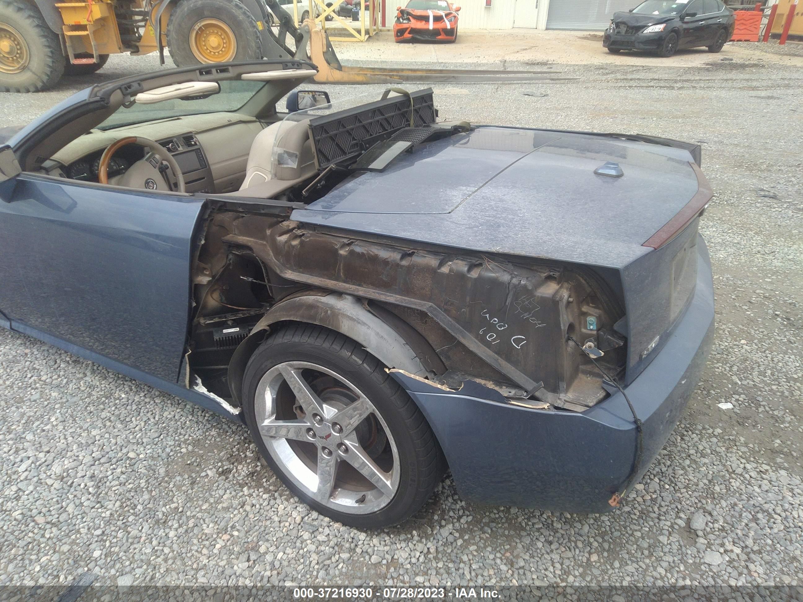 Photo 5 VIN: 1G6YV34A055601060 - CADILLAC XLR 