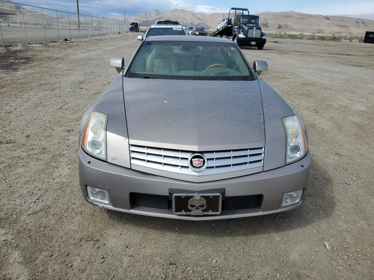 Photo 4 VIN: 1G6YV34A755602416 - CADILLAC XLR 