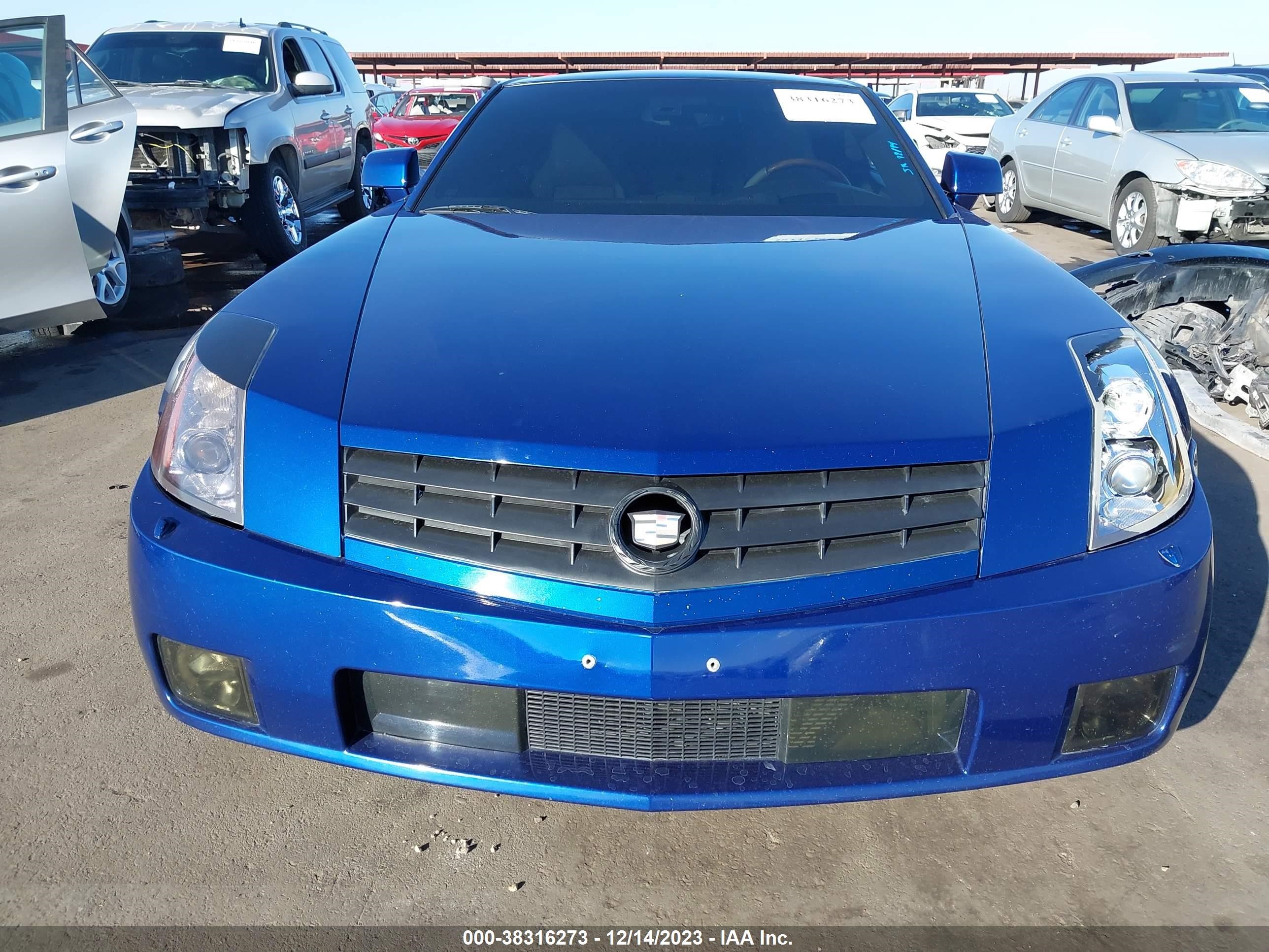 Photo 11 VIN: 1G6YV34A955600019 - CADILLAC XLR 