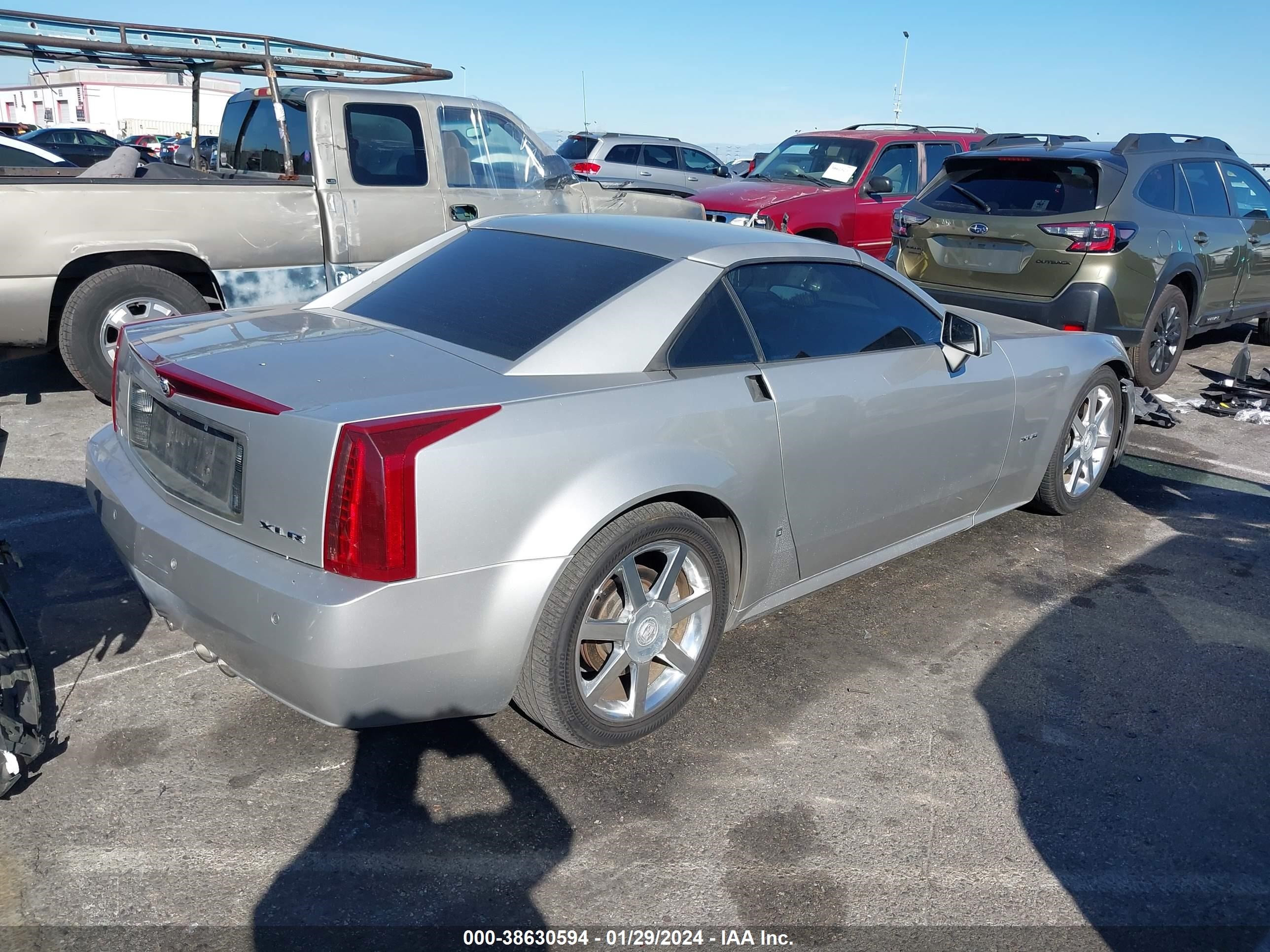 Photo 3 VIN: 1G6YV36A465600251 - CADILLAC XLR 