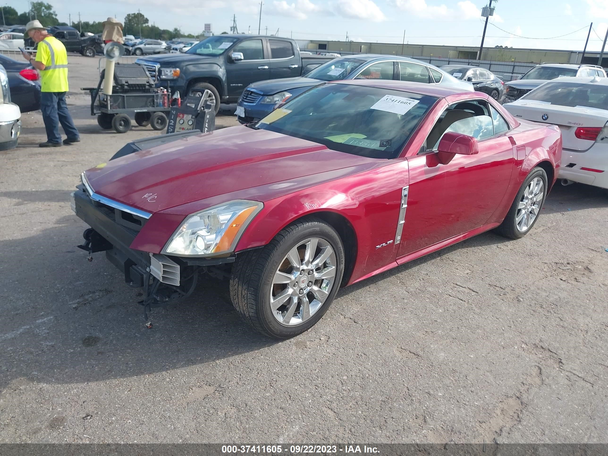 Photo 1 VIN: 1G6YV36AX95600615 - CADILLAC XLR 