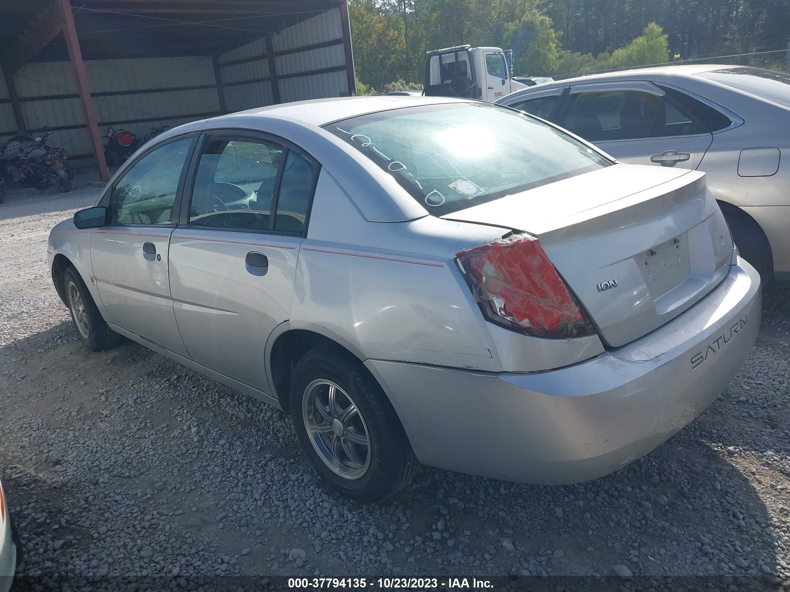 Photo 2 VIN: 1G8AG52F15Z121910 - SATURN ION 