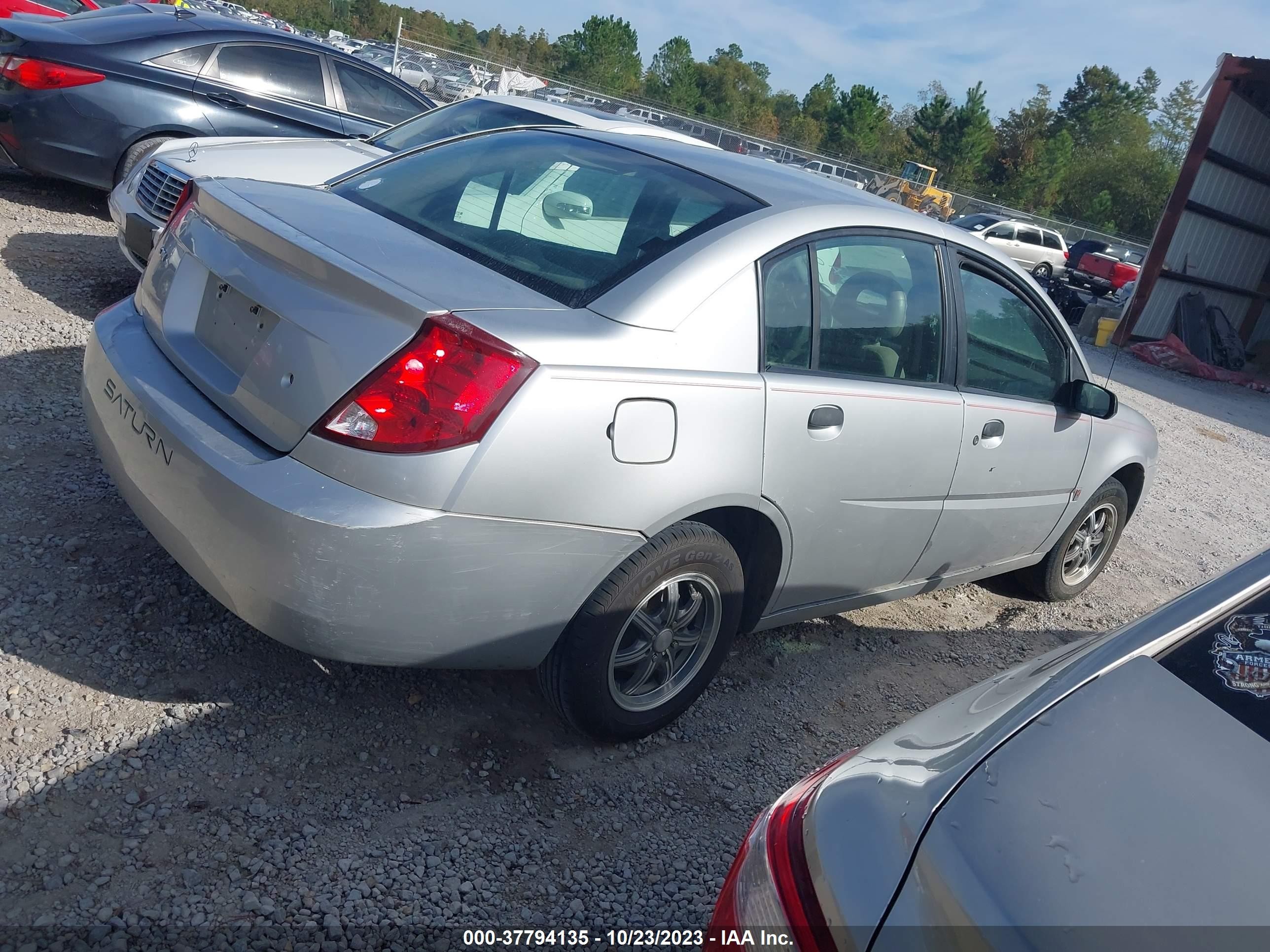 Photo 3 VIN: 1G8AG52F15Z121910 - SATURN ION 