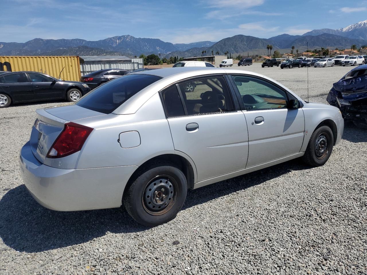 Photo 2 VIN: 1G8AG52F33Z176663 - SATURN ION 