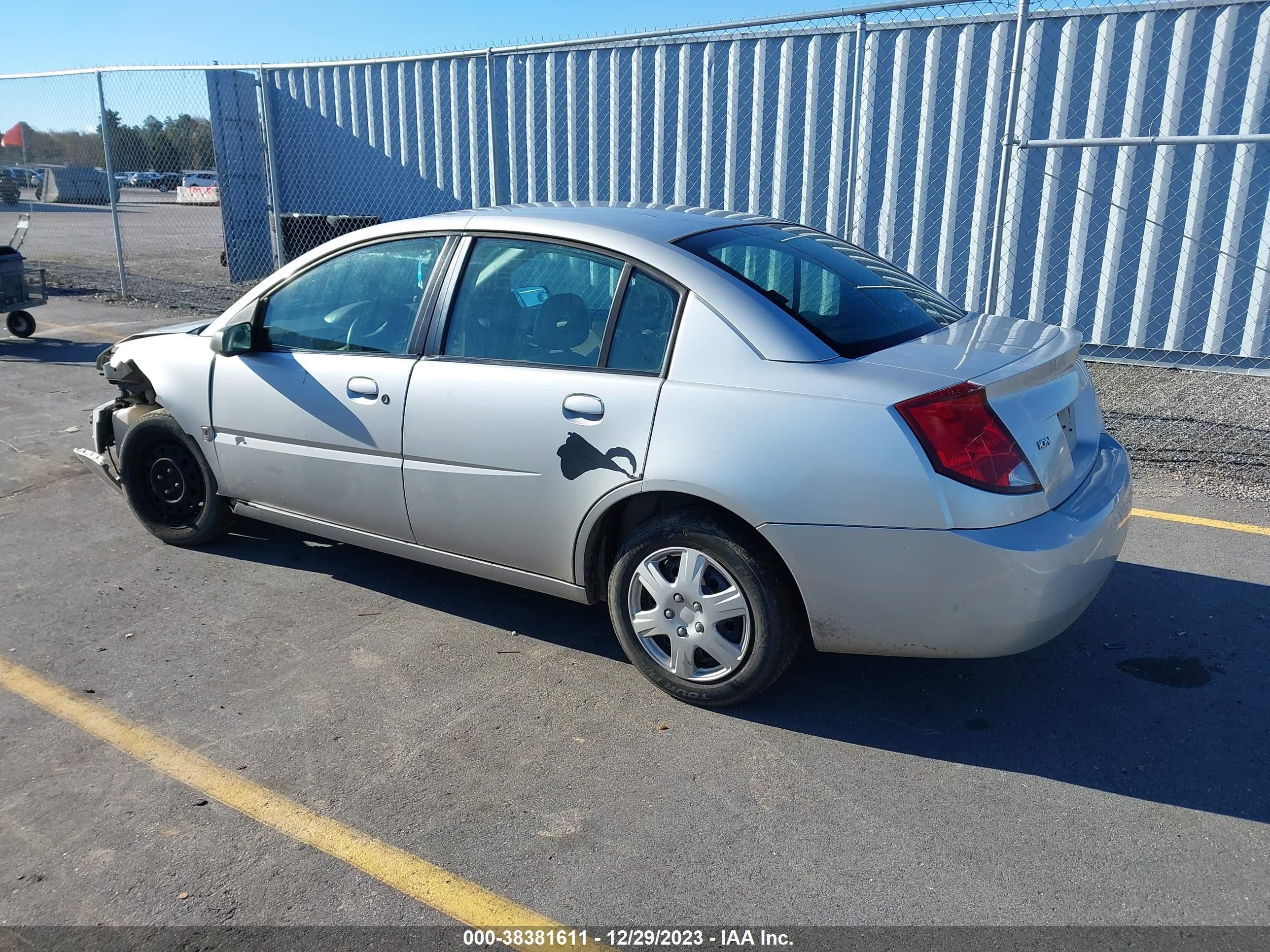 Photo 3 VIN: 1G8AJ52F15Z107202 - SATURN ION 