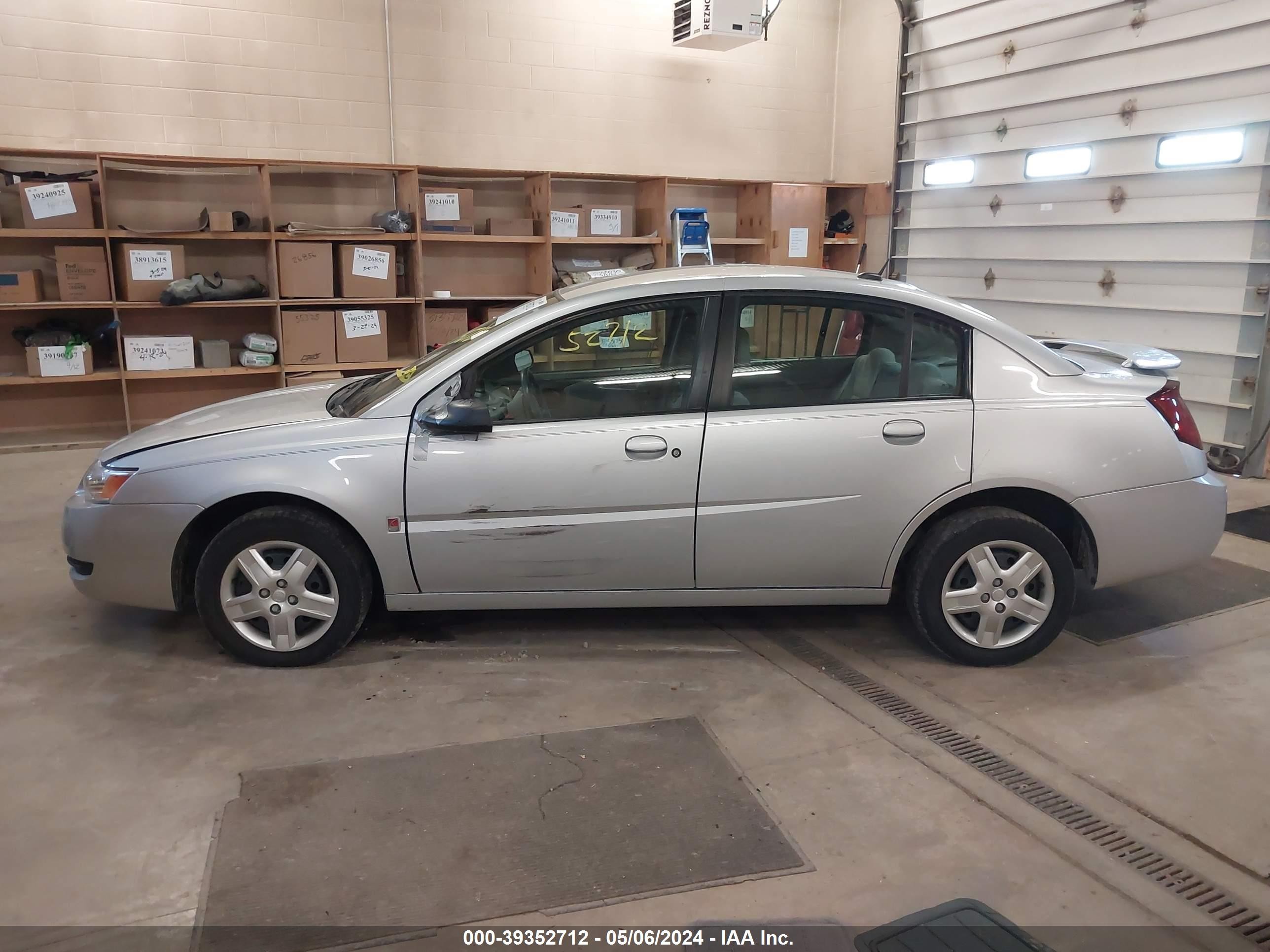 Photo 13 VIN: 1G8AJ55F97Z174967 - SATURN ION 