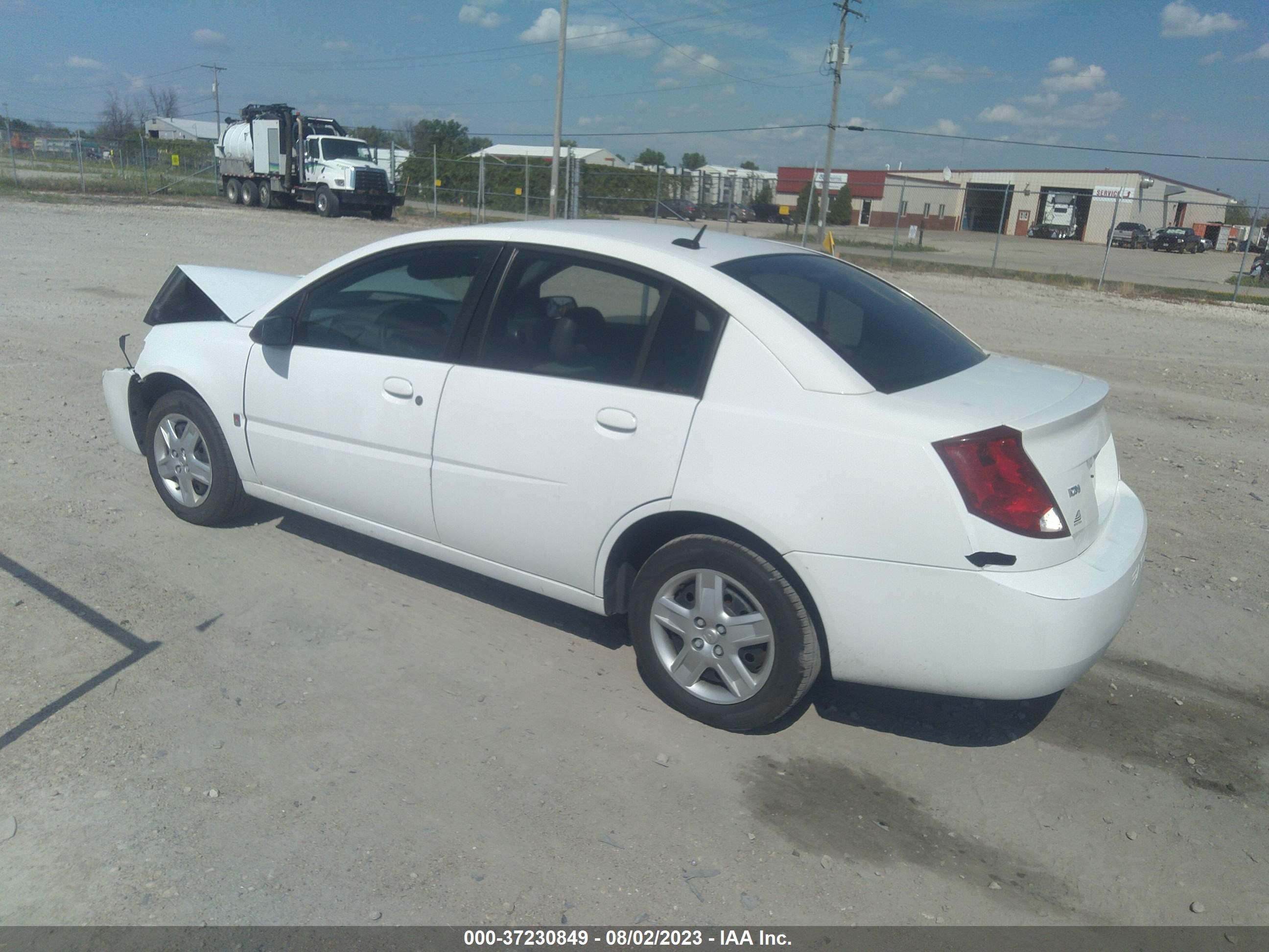 Photo 2 VIN: 1G8AJ55FX7Z174346 - SATURN ION 