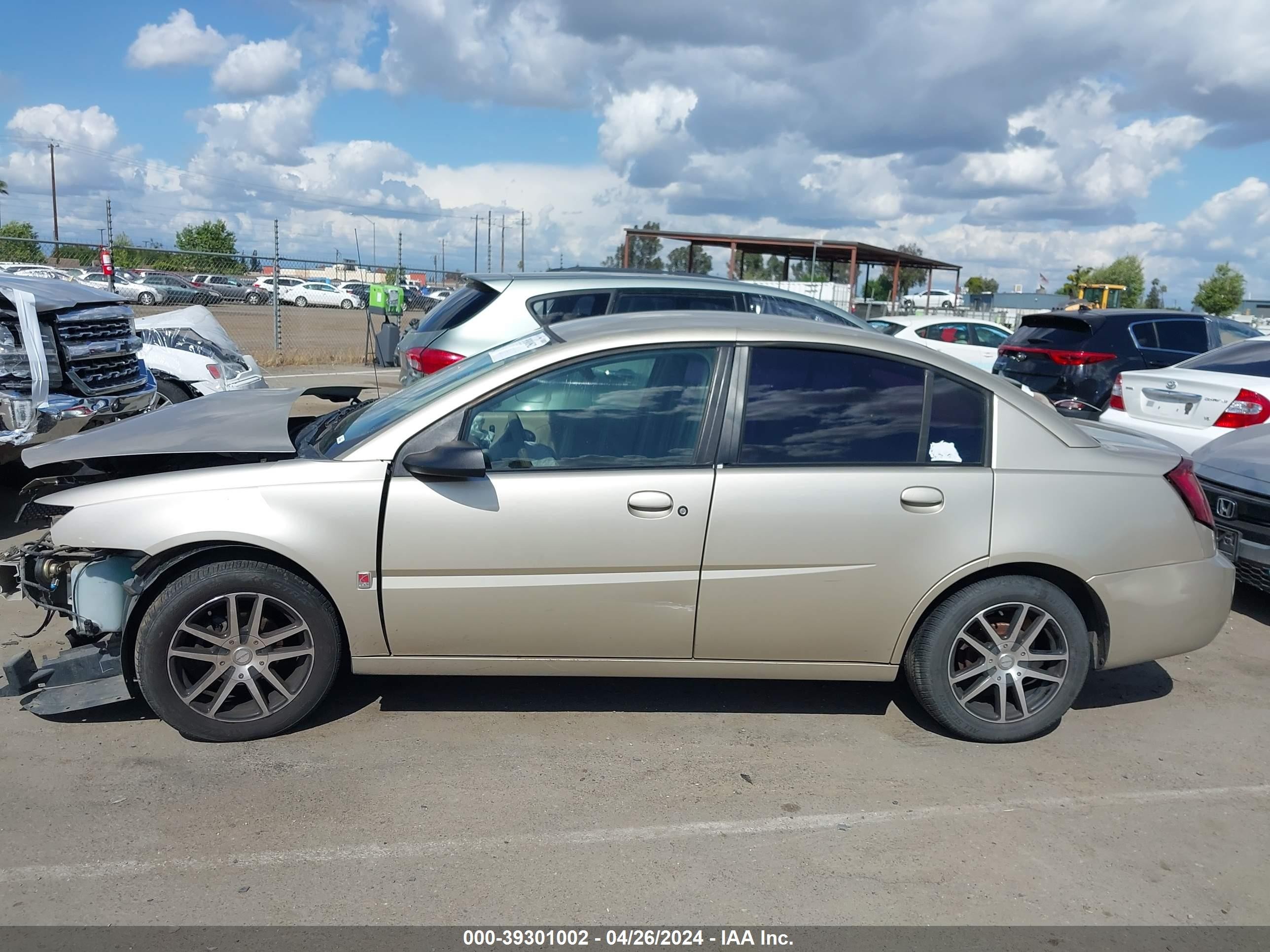 Photo 14 VIN: 1G8AL52F23Z119477 - SATURN ION 