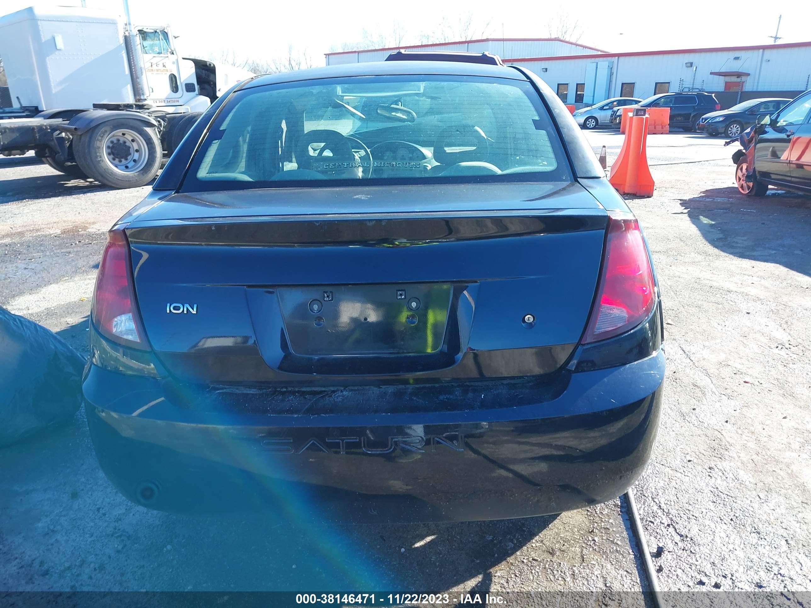 Photo 16 VIN: 1G8AL52F54Z208882 - SATURN ION 