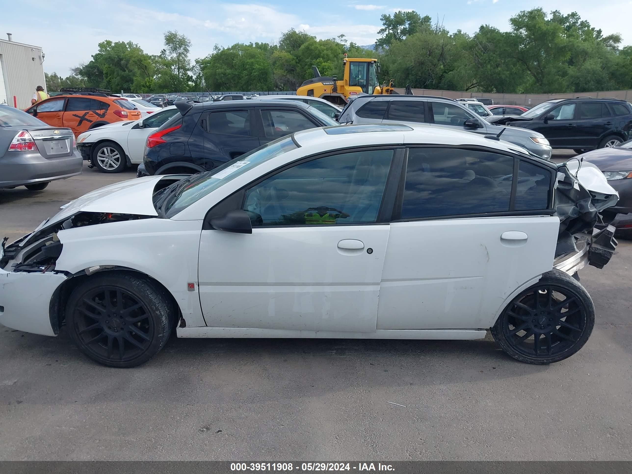 Photo 14 VIN: 1G8AL55F67Z135134 - SATURN ION 