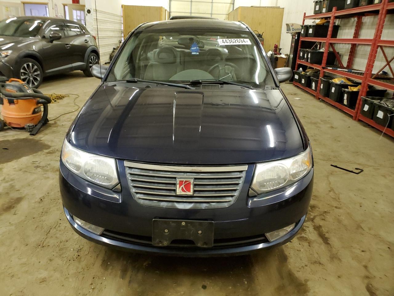 Photo 4 VIN: 1G8AL58F17Z153956 - SATURN ION 