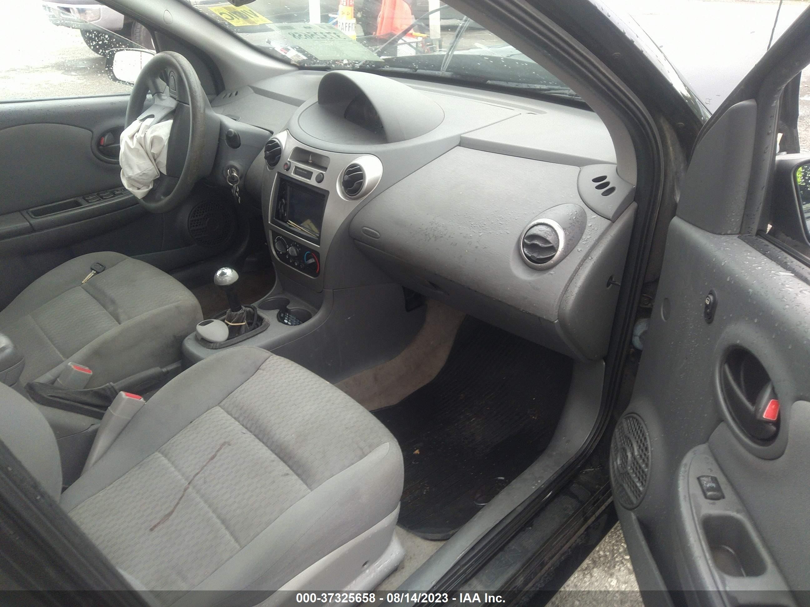 Photo 4 VIN: 1G8AZ55F06Z186576 - SATURN ION 