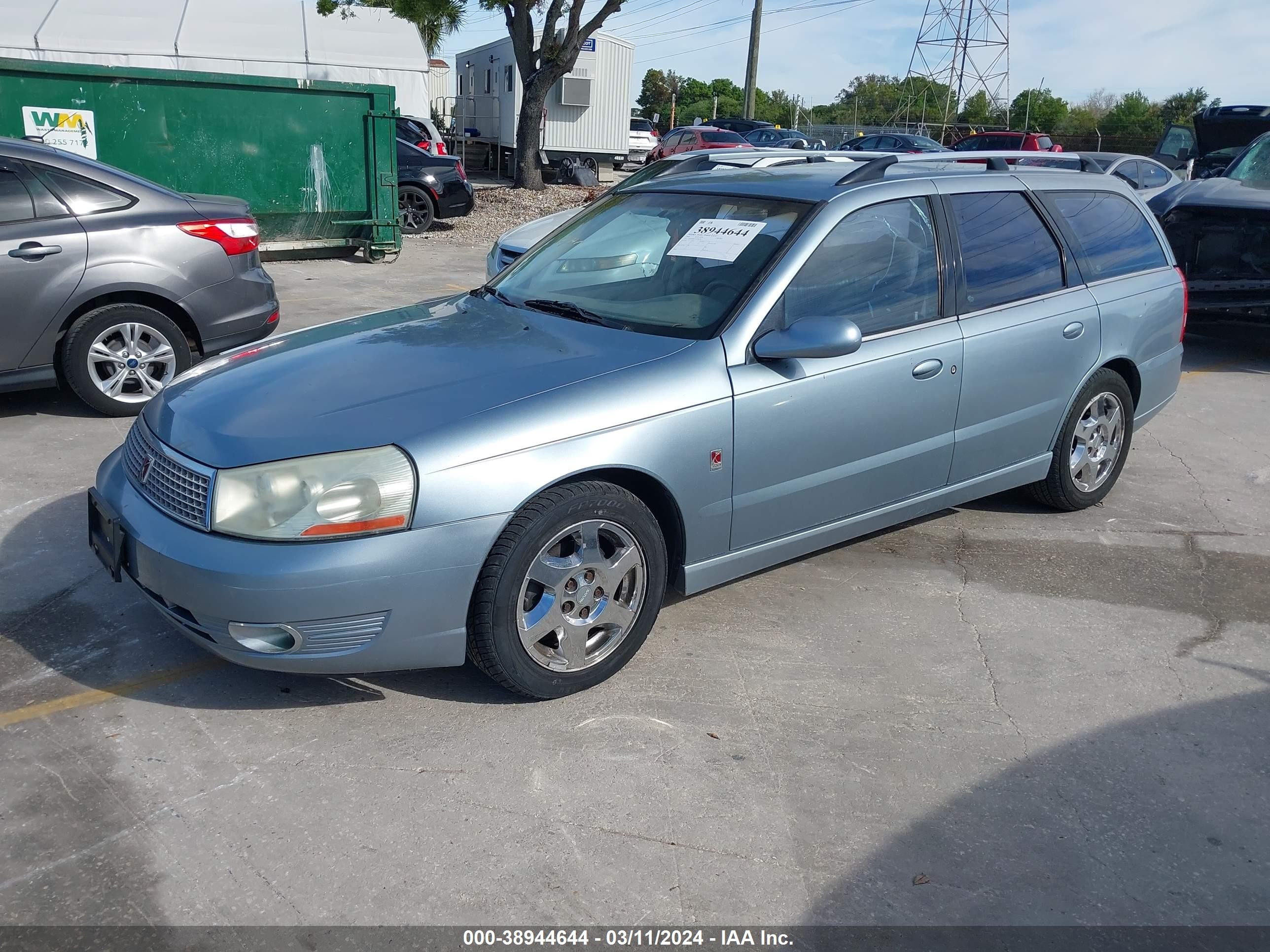 Photo 1 VIN: 1G8JW84R13Y553850 - SATURN LW 