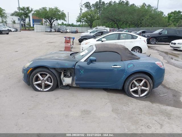 Photo 12 VIN: 1G8MB35B28Y100728 - SATURN SKY 