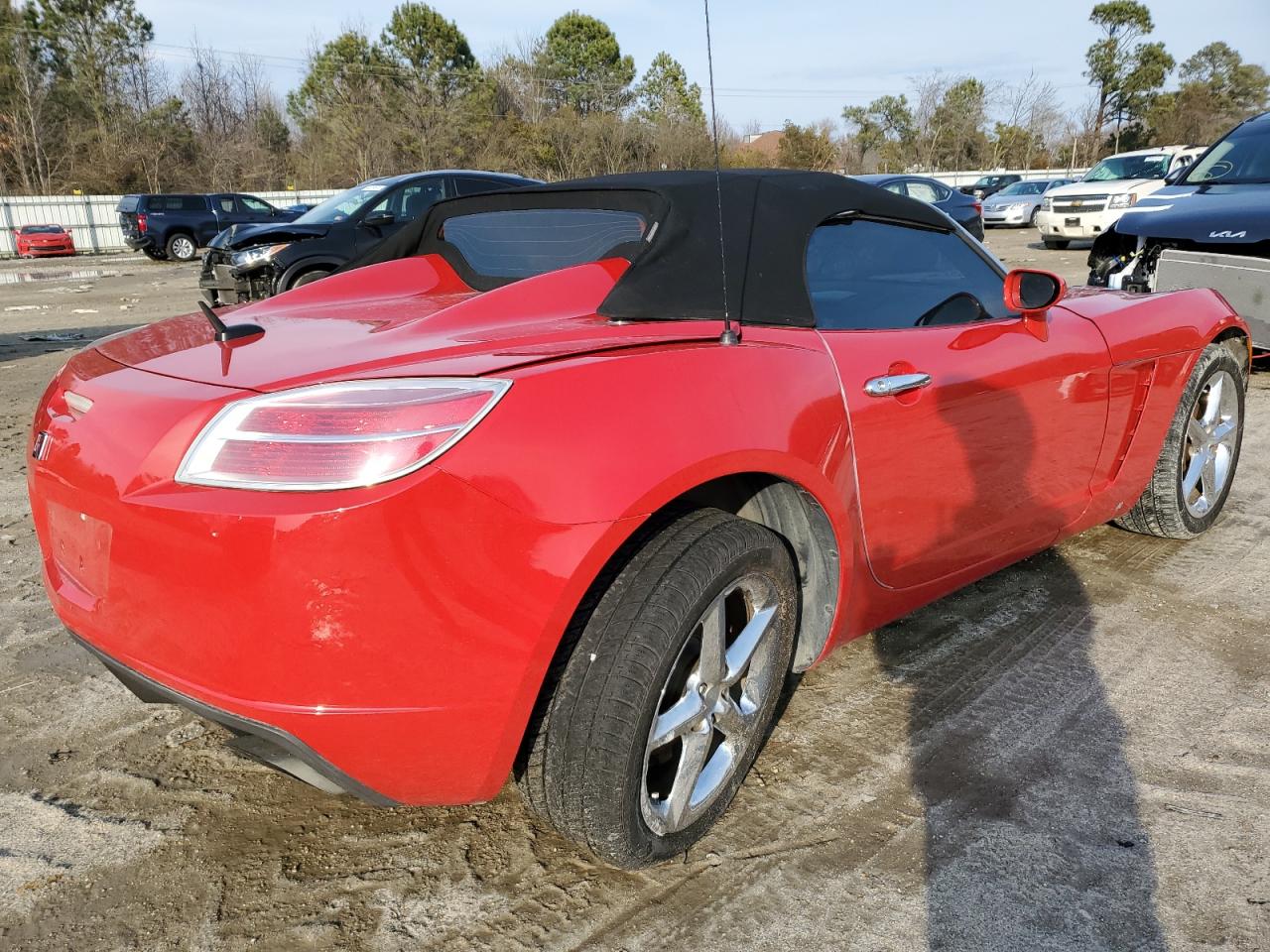 Photo 2 VIN: 1G8MB35B57Y107638 - SATURN SKY 