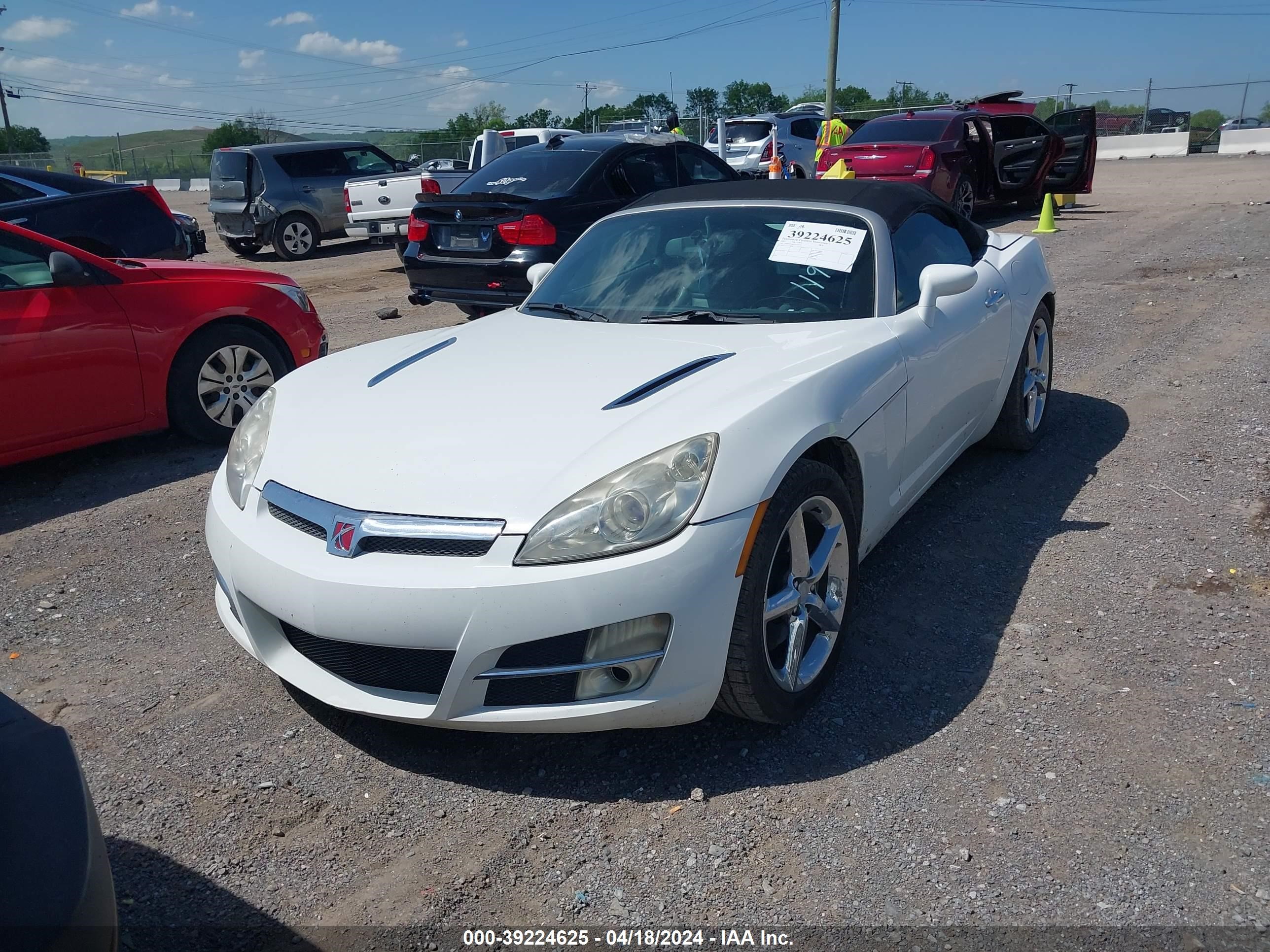 Photo 1 VIN: 1G8MB35B67Y119538 - SATURN SKY 