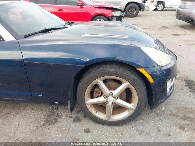 Photo 20 VIN: 1G8MB35B77Y101596 - SATURN SKY 