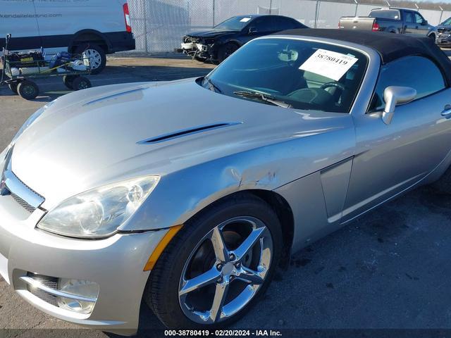 Photo 5 VIN: 1G8MC35B48Y121903 - SATURN SKY 