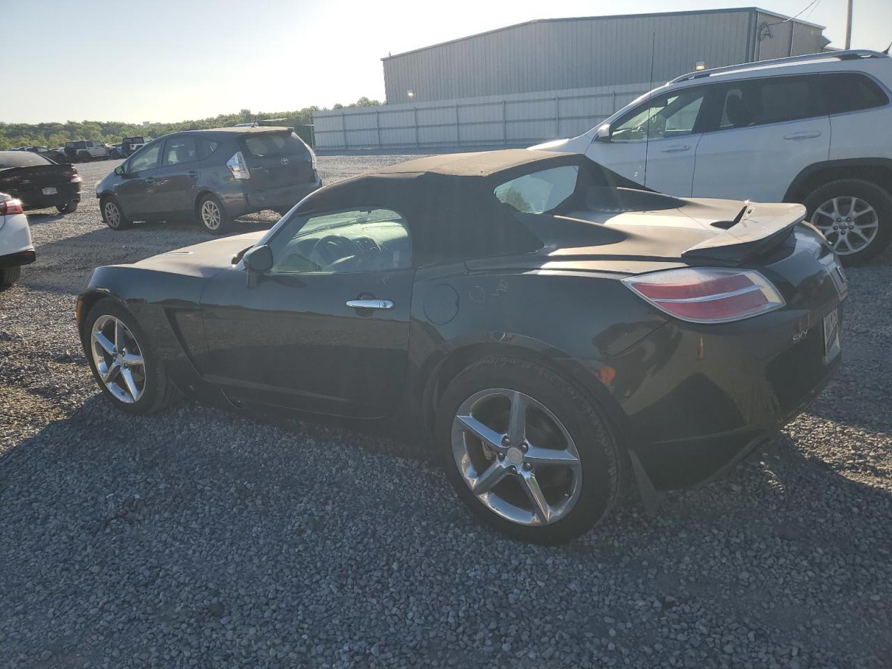 Photo 1 VIN: 1G8MC35B78Y129753 - SATURN SKY 