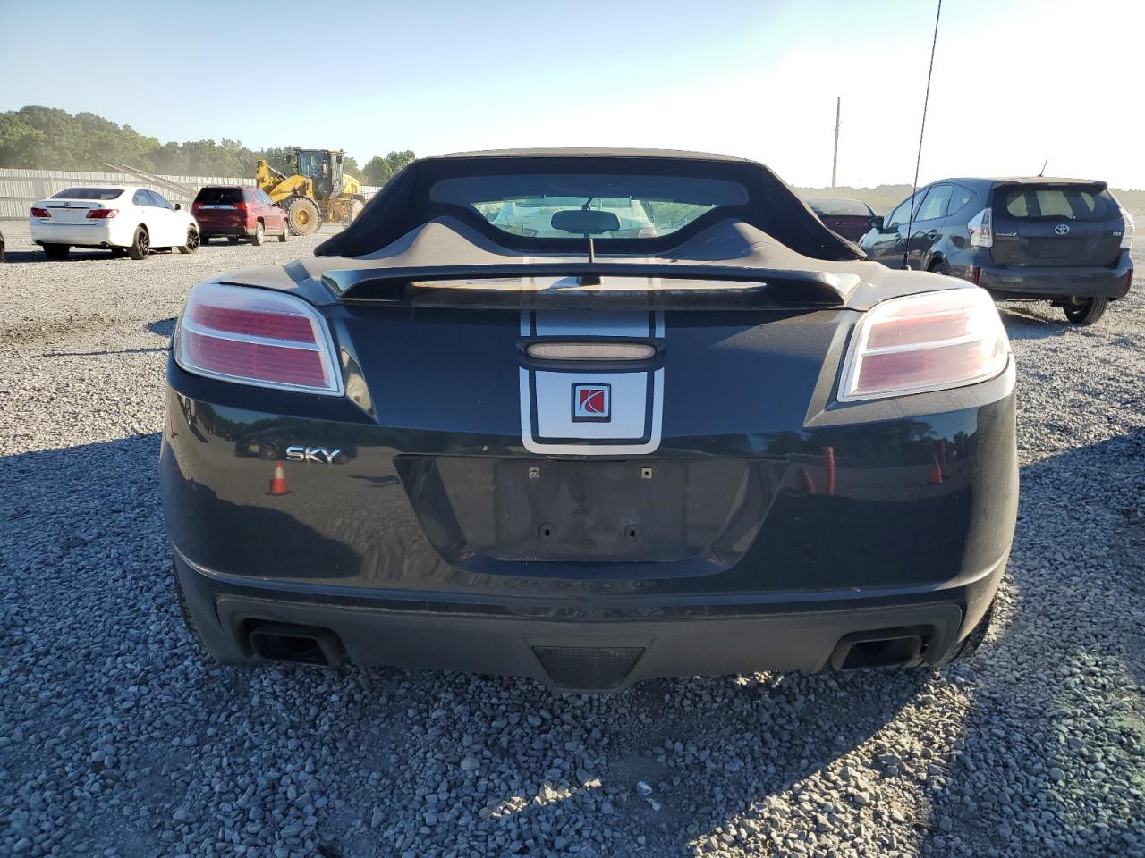 Photo 5 VIN: 1G8MC35B78Y129753 - SATURN SKY 