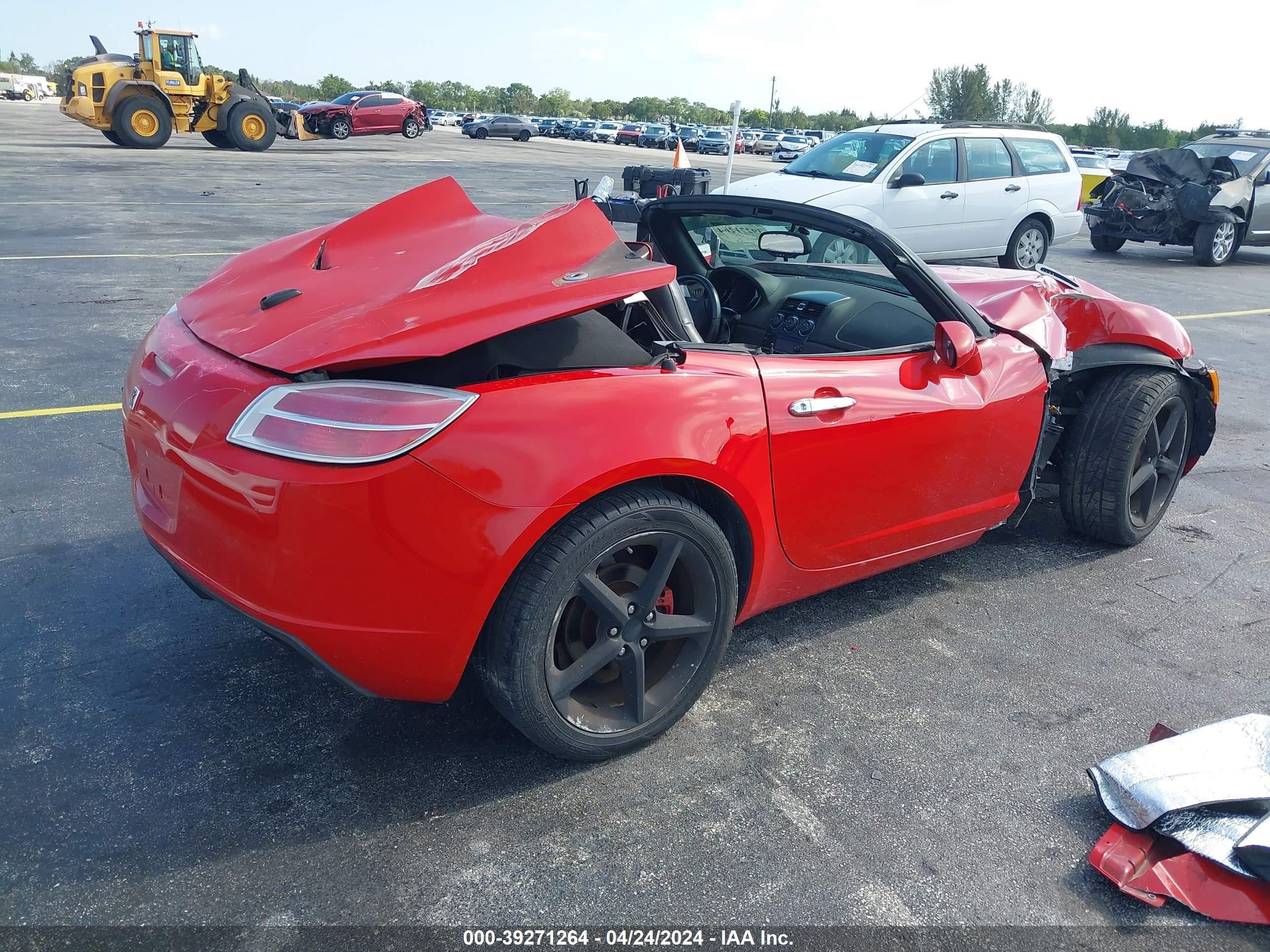 Photo 3 VIN: 1G8MC35B78Y132216 - SATURN SKY 