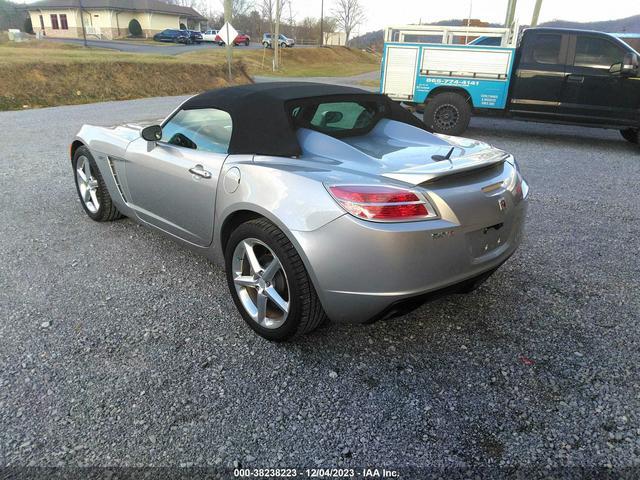 Photo 2 VIN: 1G8MF35XX8Y111153 - SATURN SKY 