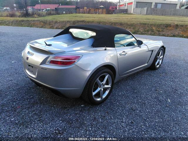 Photo 3 VIN: 1G8MF35XX8Y111153 - SATURN SKY 