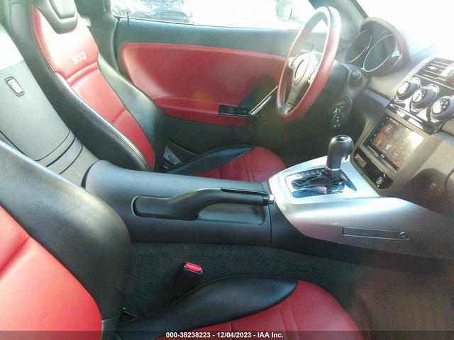 Photo 4 VIN: 1G8MF35XX8Y111153 - SATURN SKY 