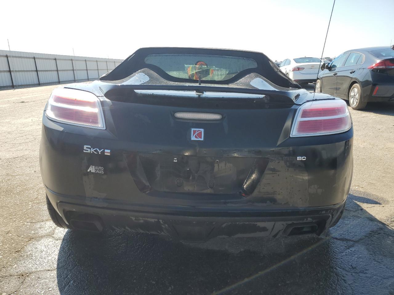 Photo 5 VIN: 1G8MG35X17Y128077 - SATURN SKY 