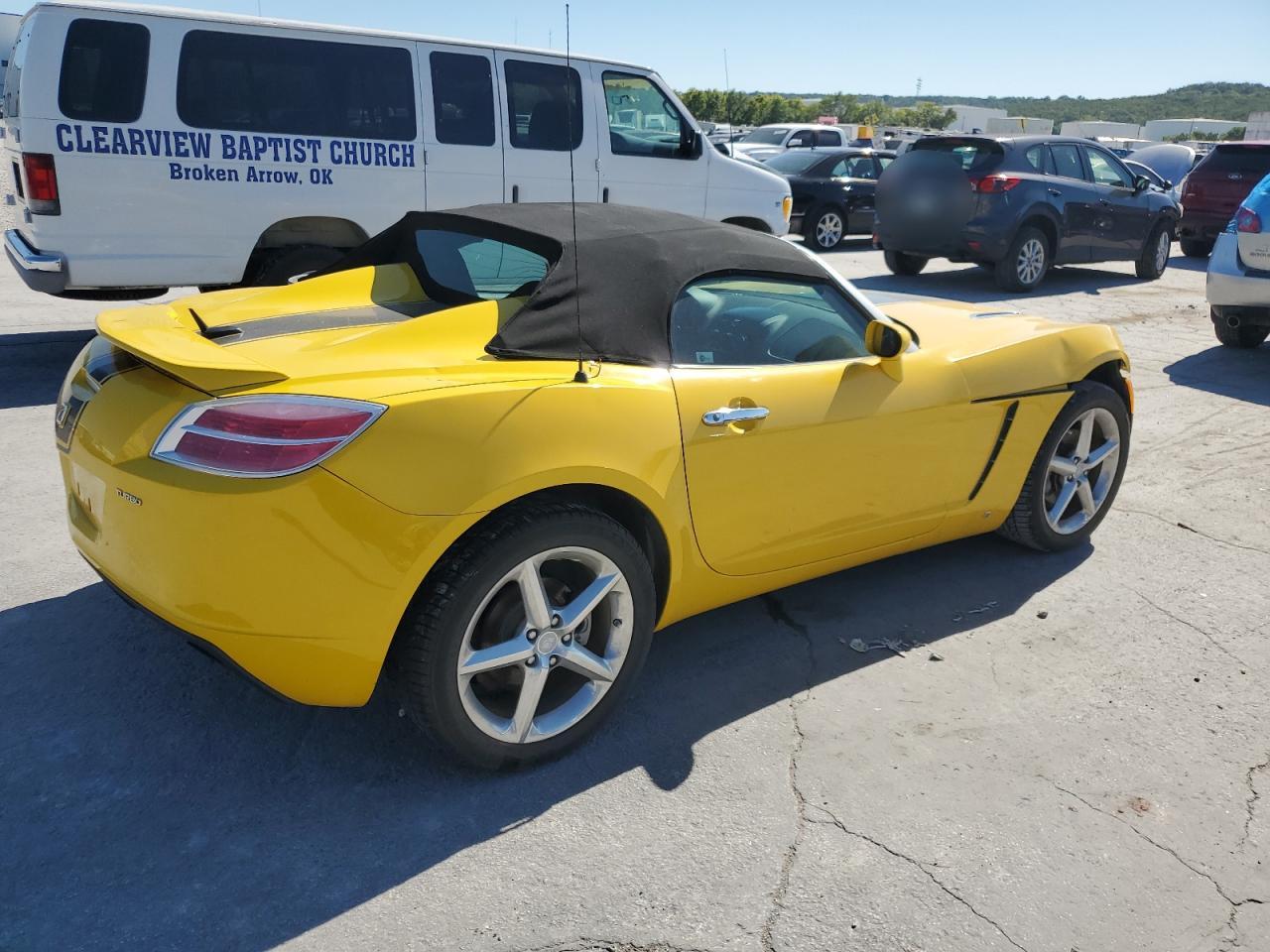 Photo 2 VIN: 1G8MG35X78Y108949 - SATURN SKY 