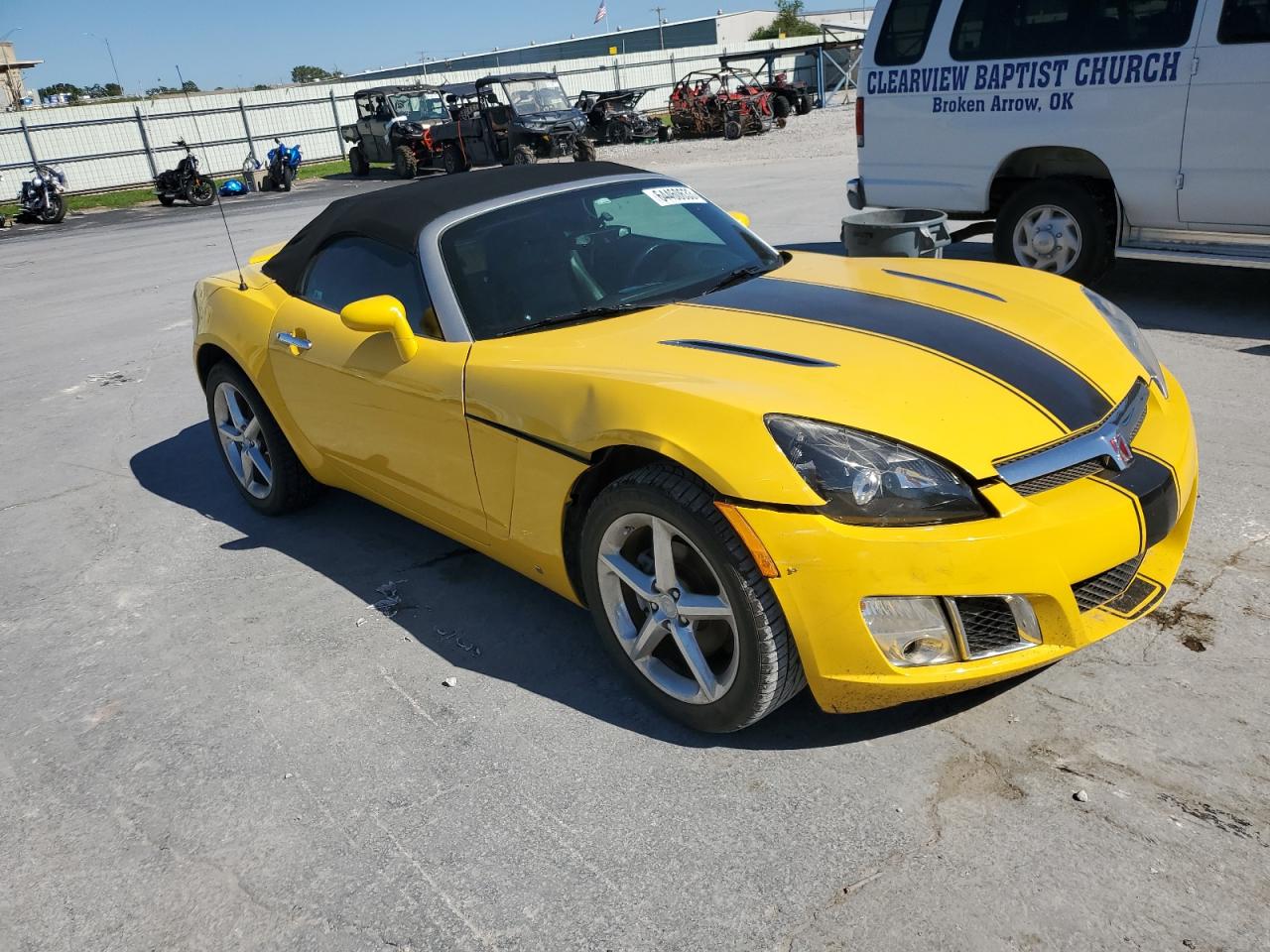 Photo 3 VIN: 1G8MG35X78Y108949 - SATURN SKY 