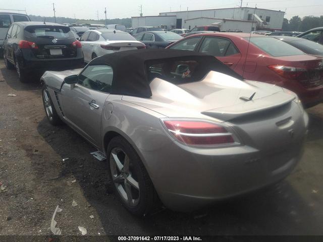 Photo 2 VIN: 1G8MT35X09Y104755 - SATURN SKY 