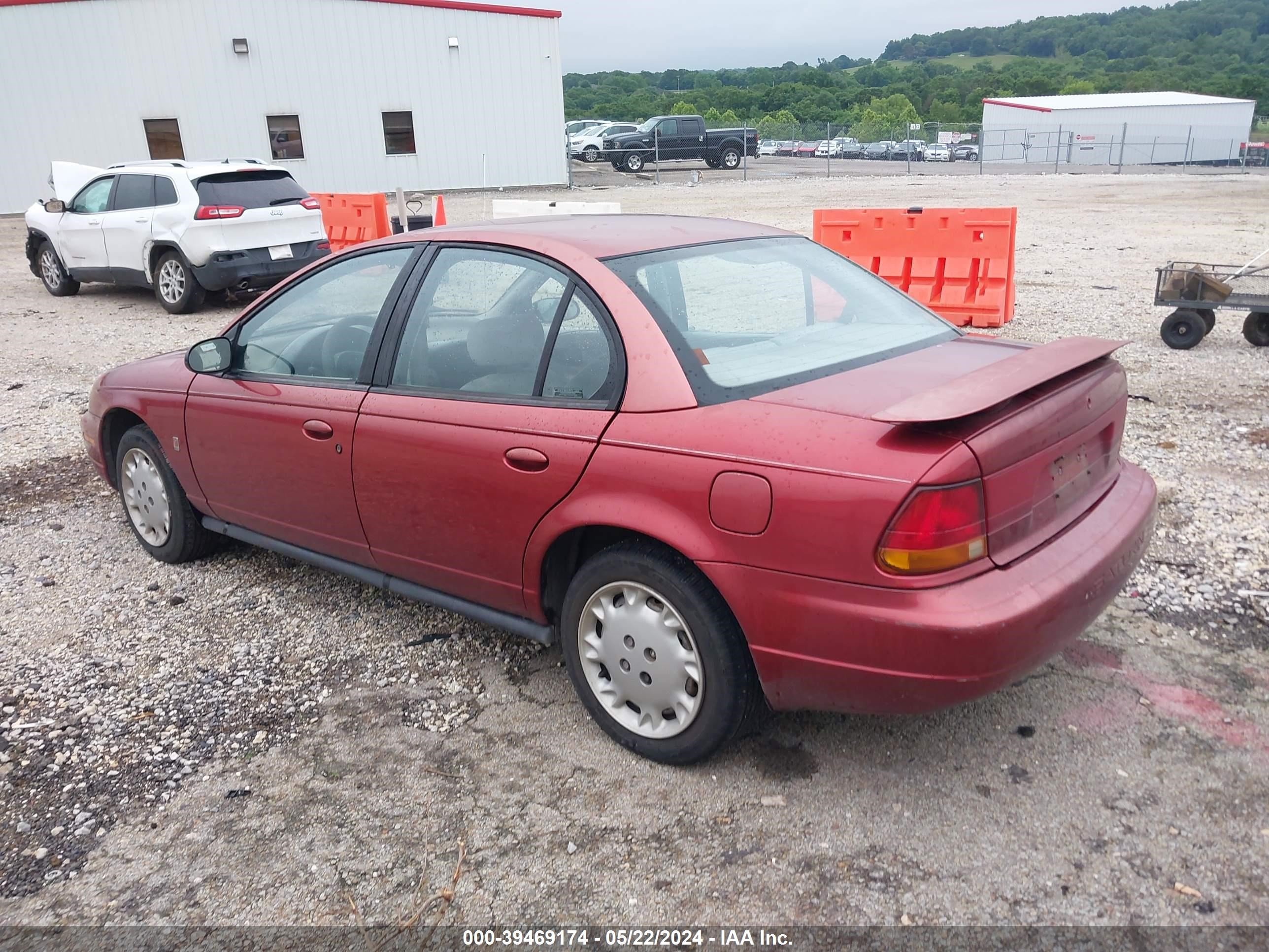 Photo 2 VIN: 1G8ZK5271VZ179770 - SATURN SL 