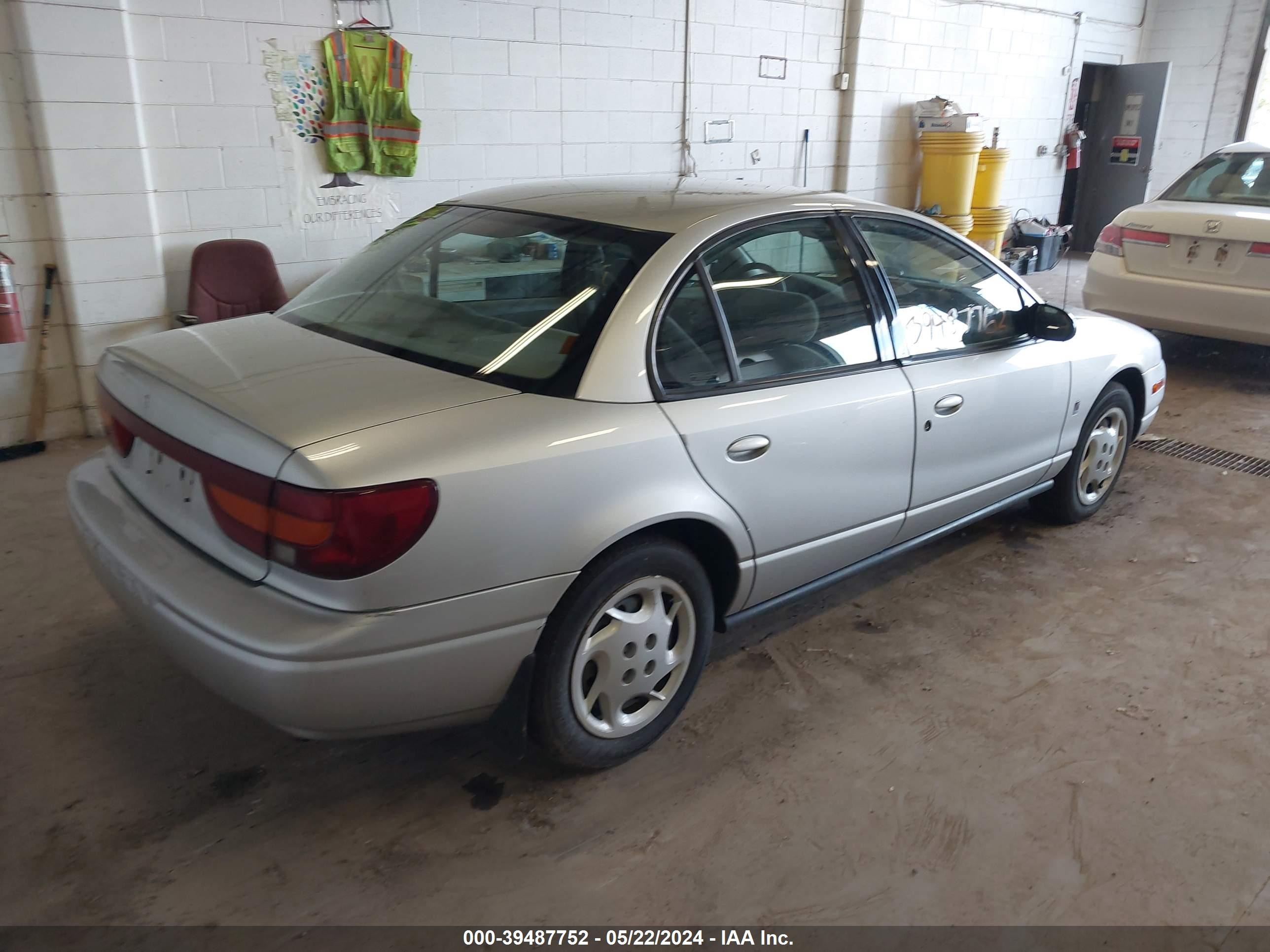 Photo 3 VIN: 1G8ZK54762Z134364 - SATURN SL 