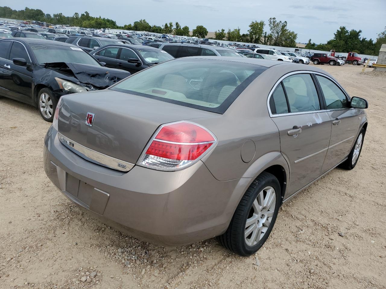 Photo 2 VIN: 1G8ZS57N58F227610 - SATURN AURA 