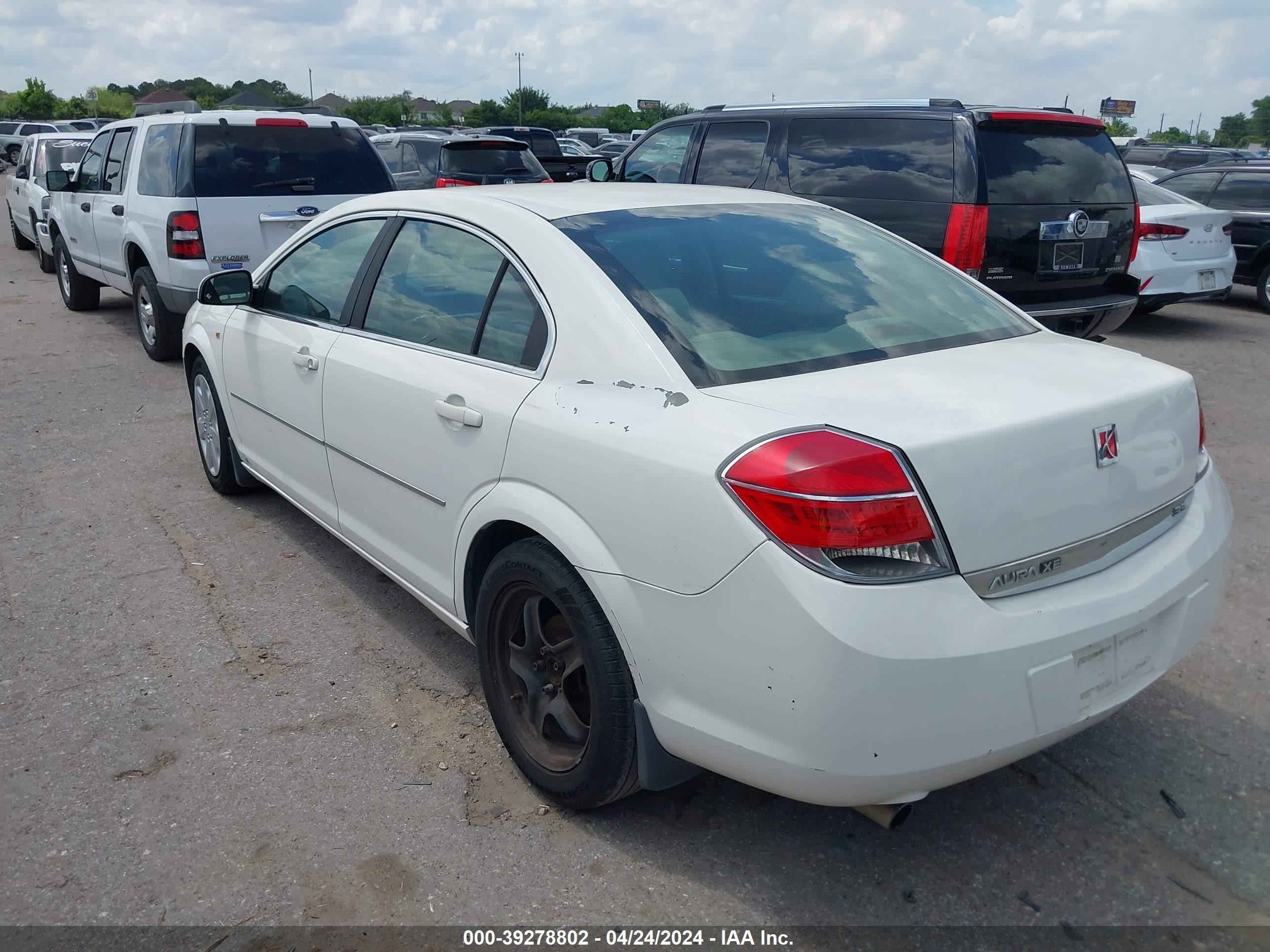 Photo 2 VIN: 1G8ZS57N88F128280 - SATURN AURA 