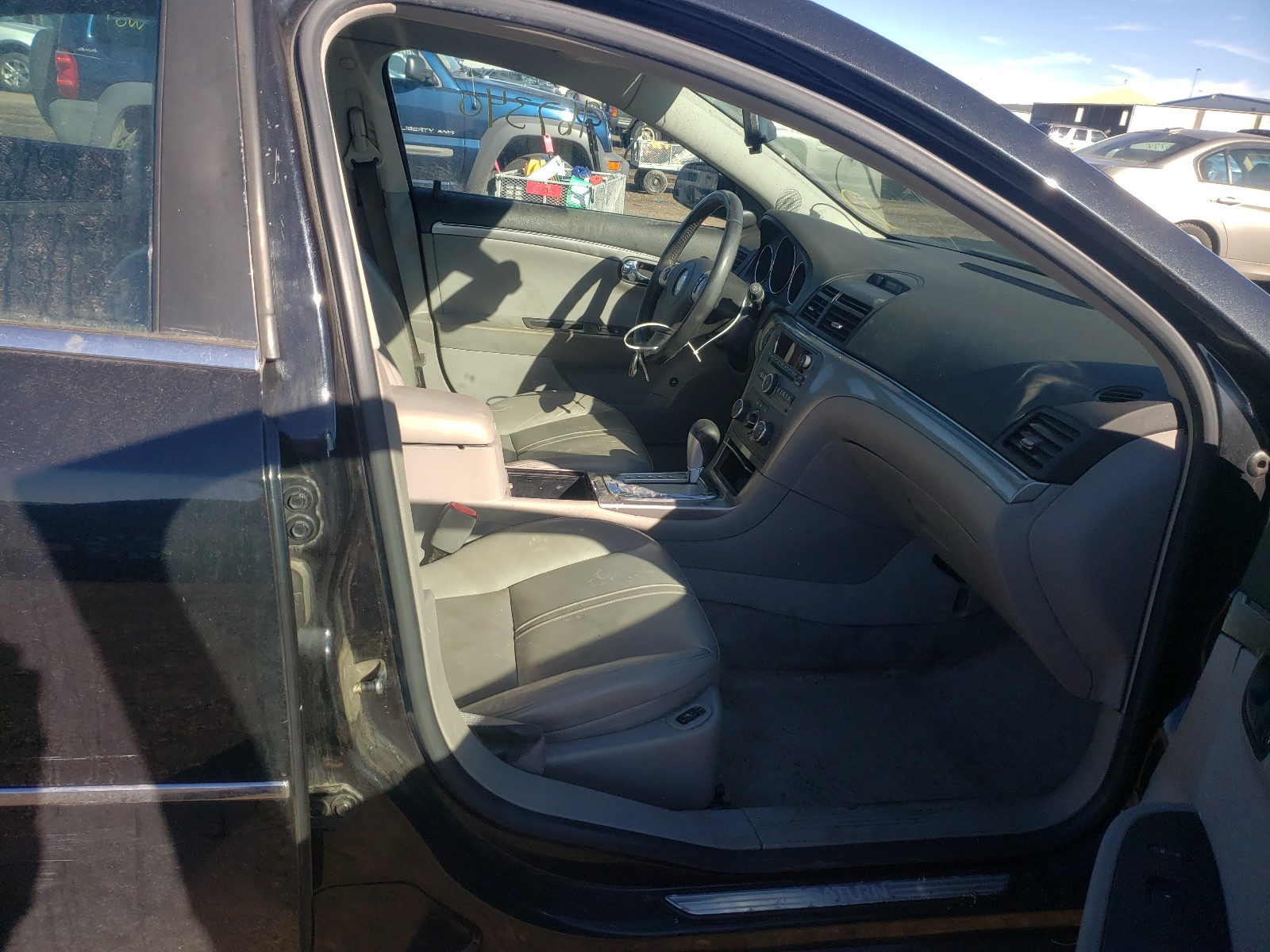 Photo 4 VIN: 1G8ZS57NX8F273935 - SATURN AURA XE 