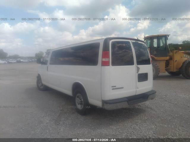 Photo 2 VIN: 1GA2G1DG5A1112573 - CHEVROLET EXPRESS PASSENGER 