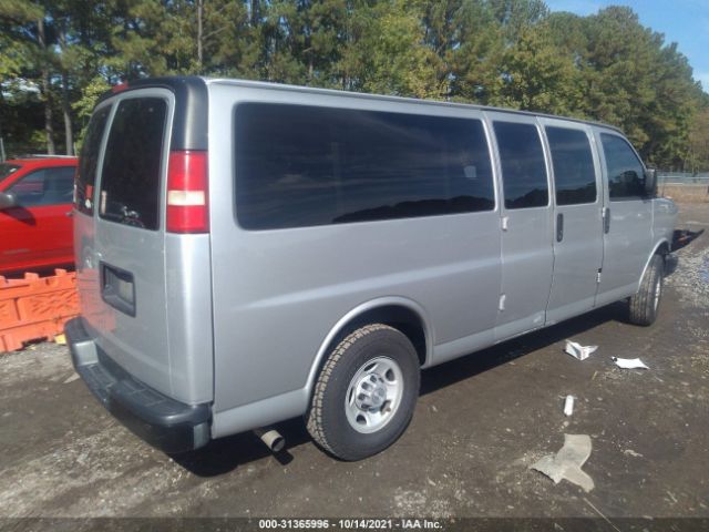 Photo 3 VIN: 1GA2GZDG1A1163132 - CHEVROLET EXPRESS PASSENGER 