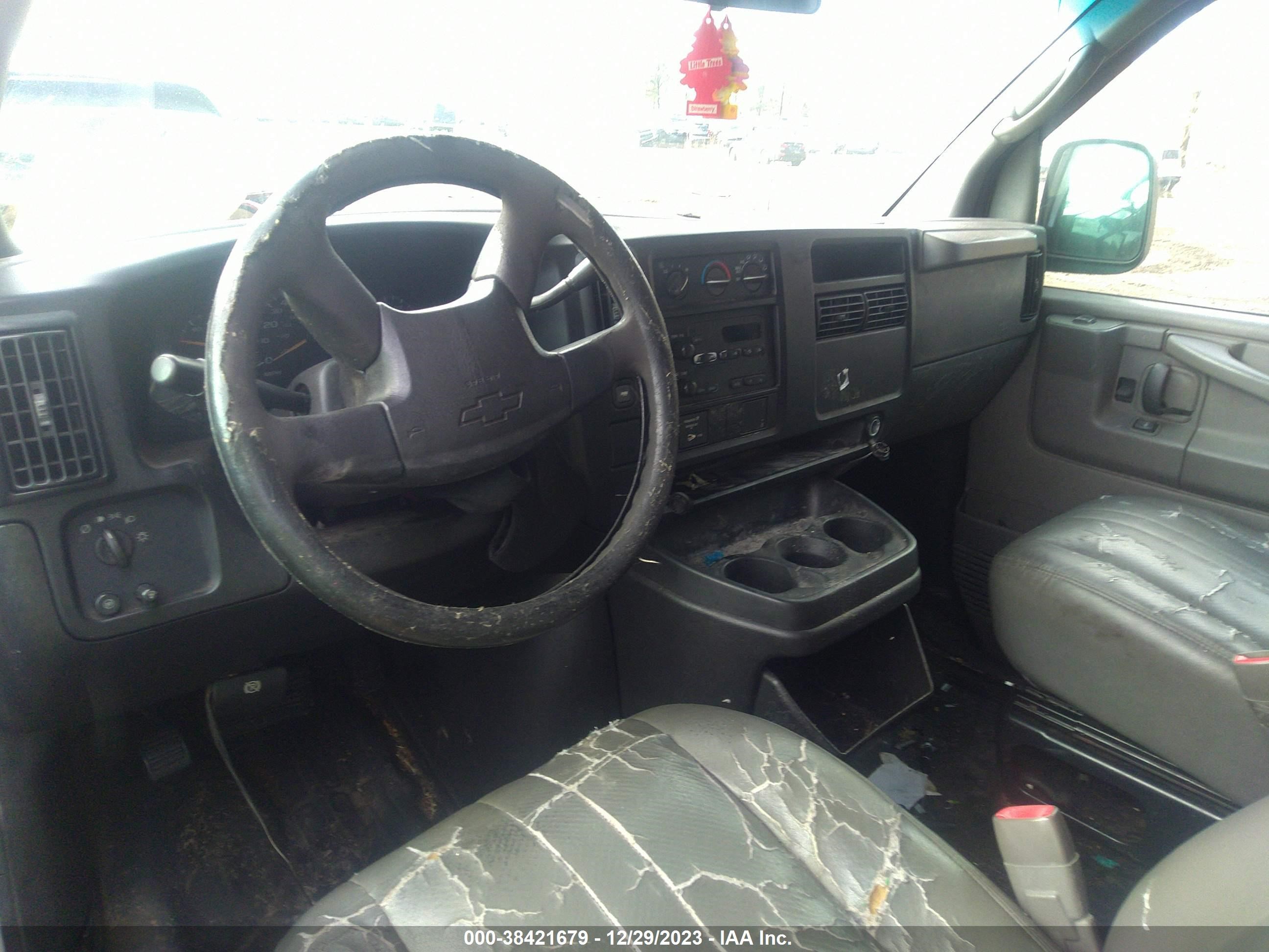 Photo 4 VIN: 1GAGG25U771191446 - CHEVROLET EXPRESS 