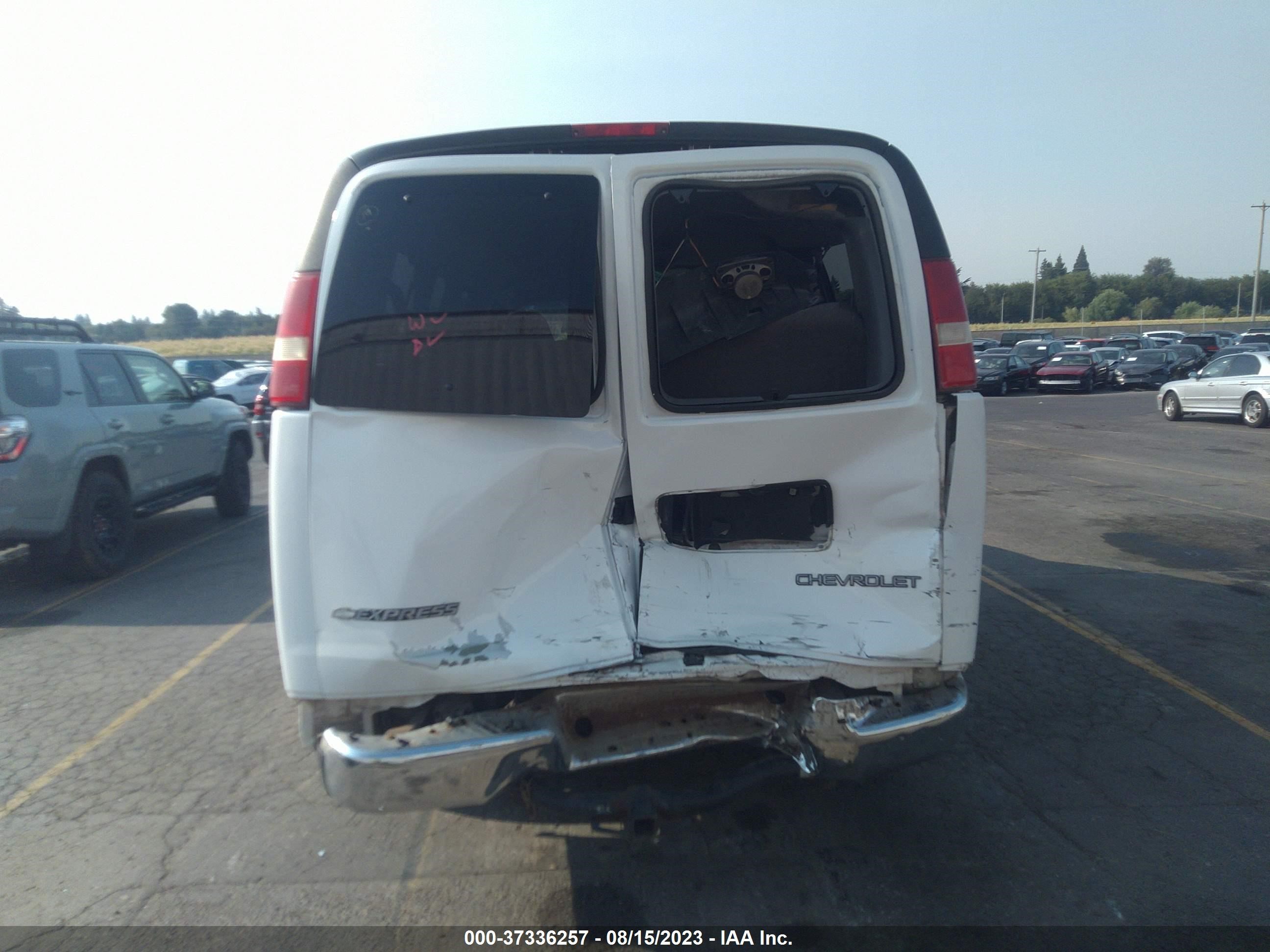 Photo 5 VIN: 1GAHG35U931164933 - CHEVROLET EXPRESS 